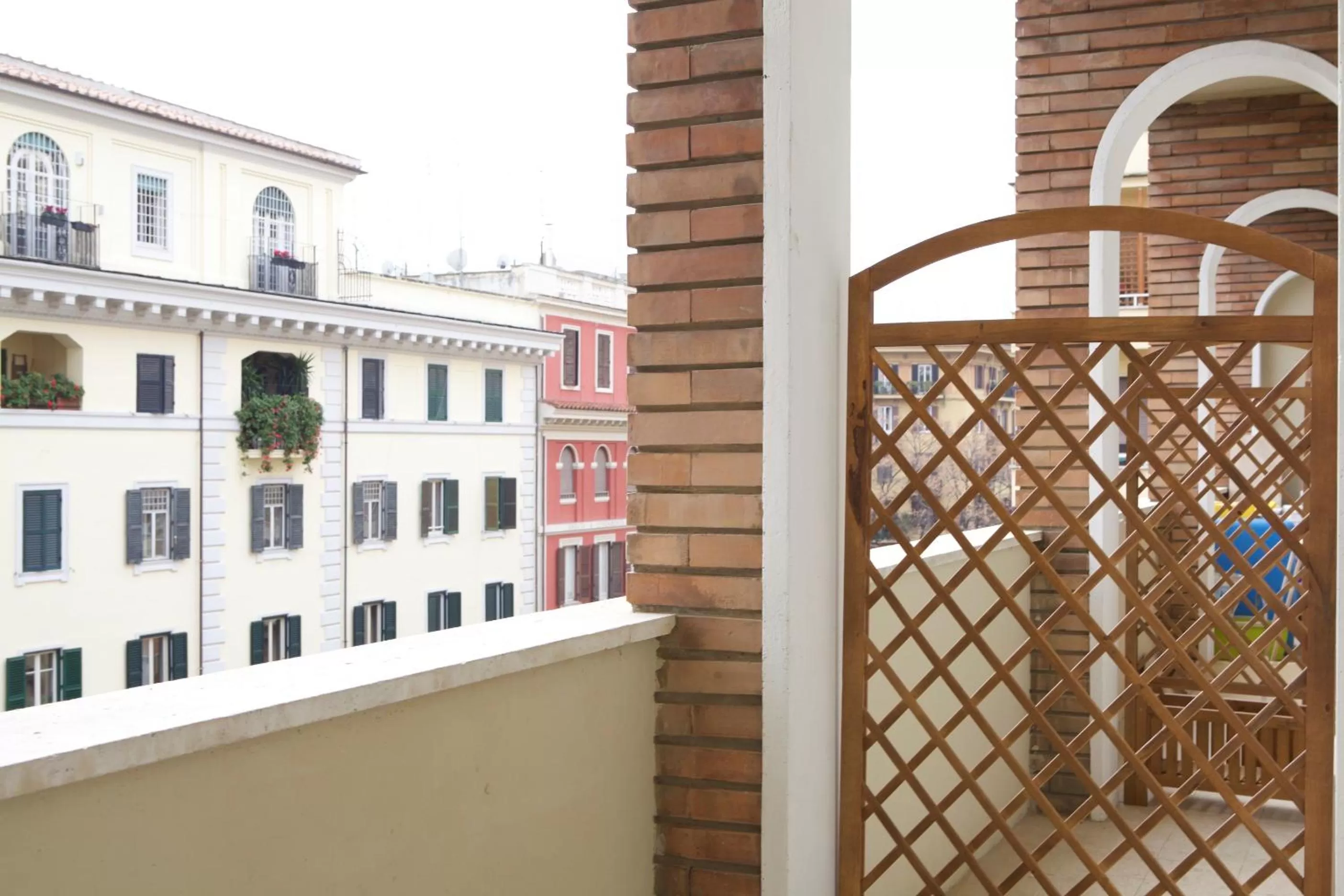 Balcony/Terrace in Un Attimo A Roma B&B