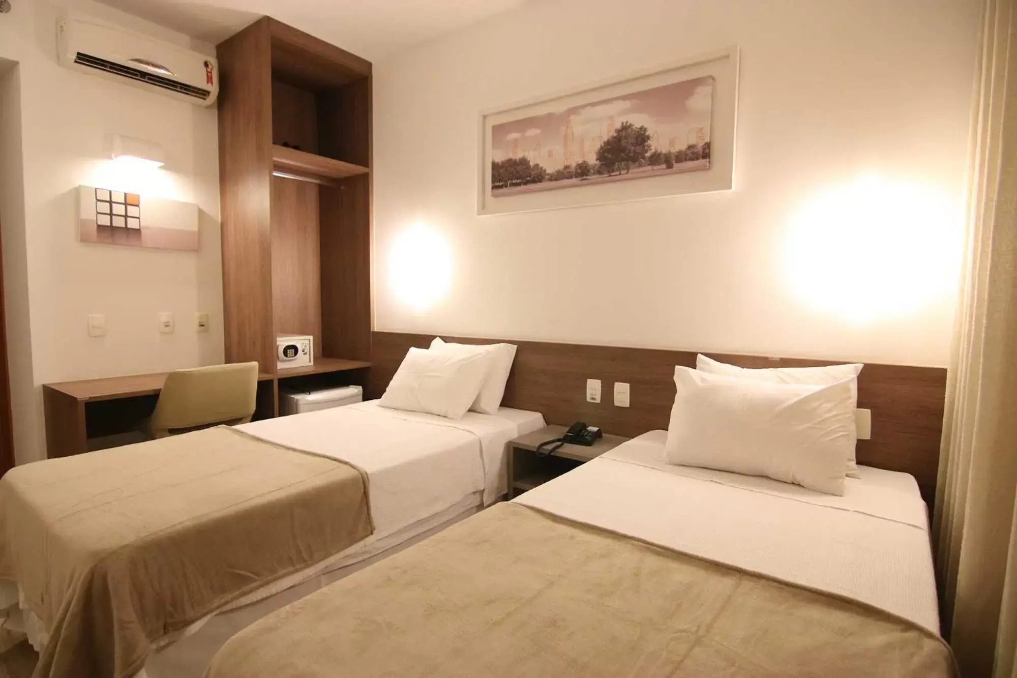 Photo of the whole room, Bed in Samba Linhares Photo of the whole room, Bed in Samba Linhares