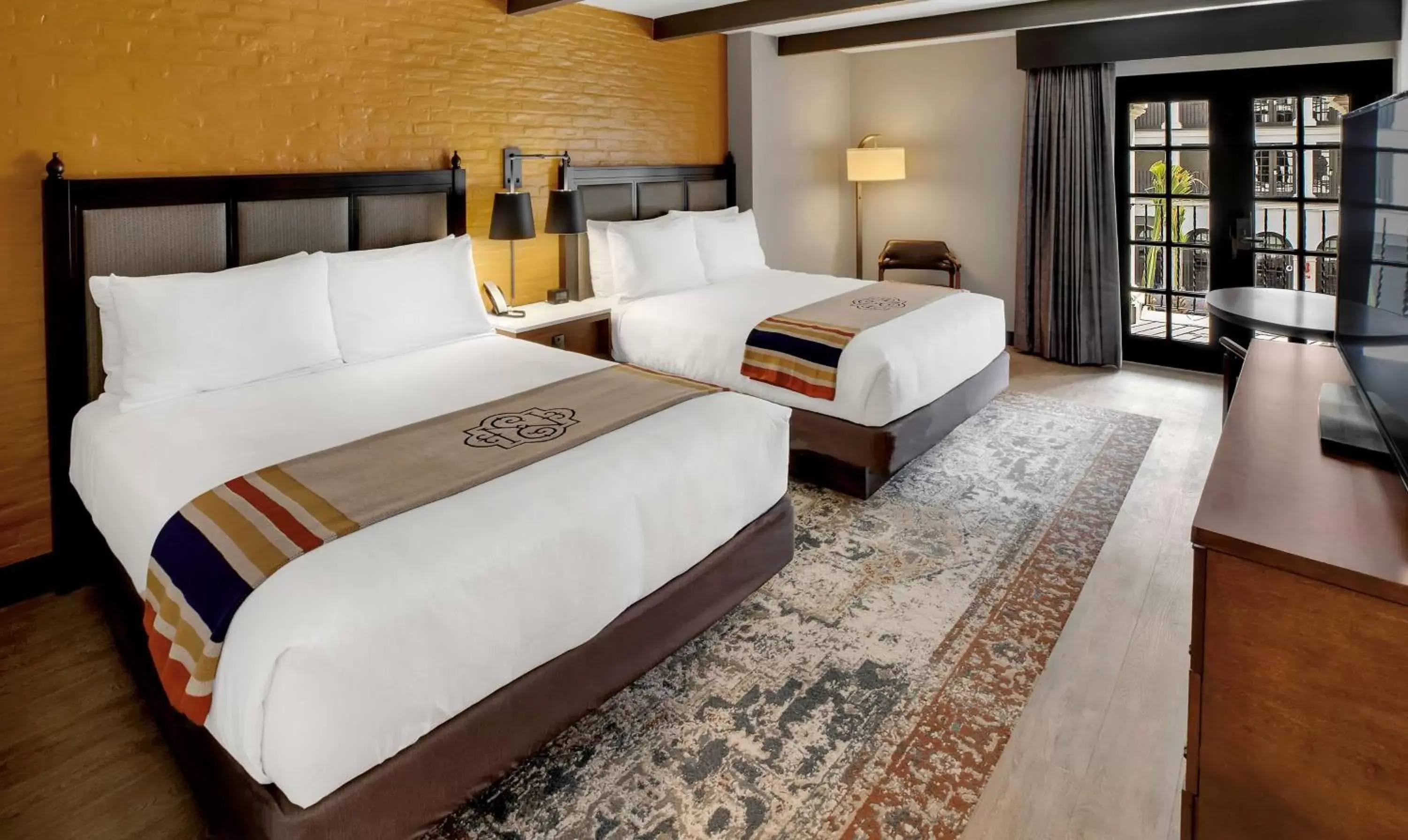 Bed in Estancia del Norte San Antonio, A Tapestry Hotel by Hilton