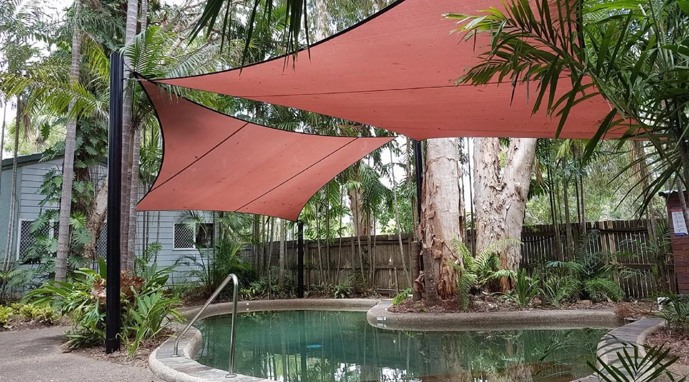 Swimming pool in Comfort Resort Blue Pacific