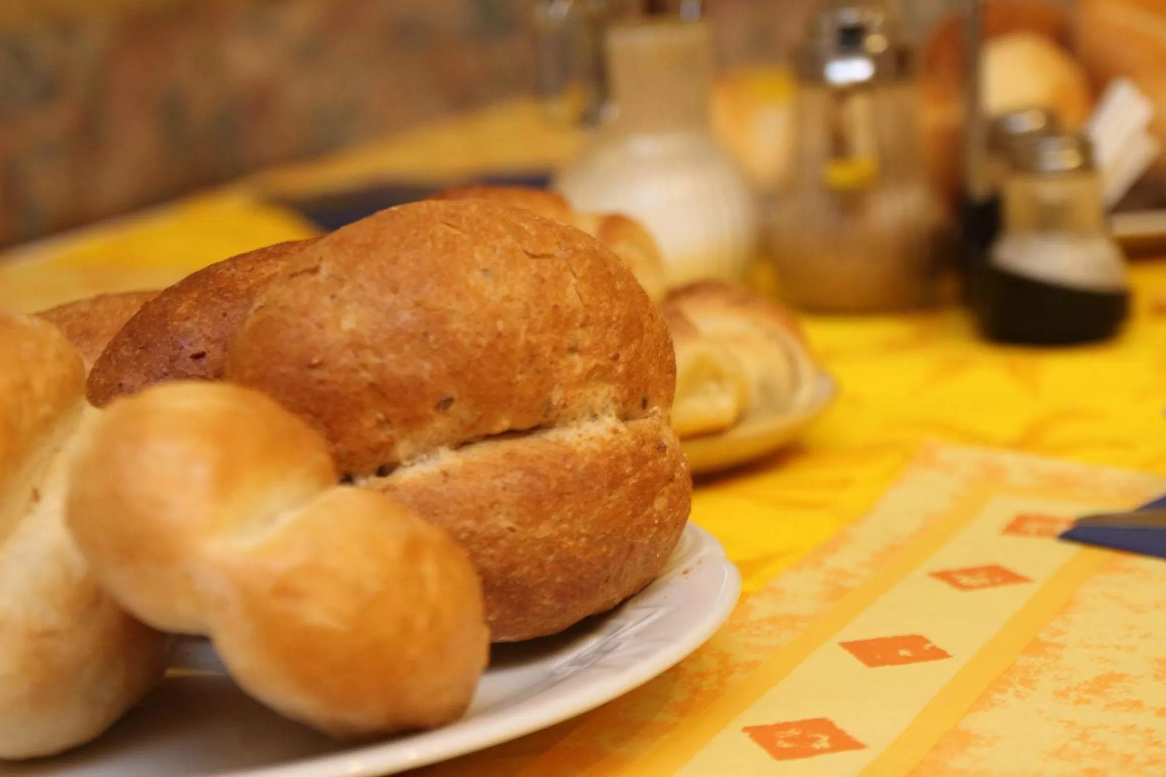 Food in Rooms & Apartments Jana