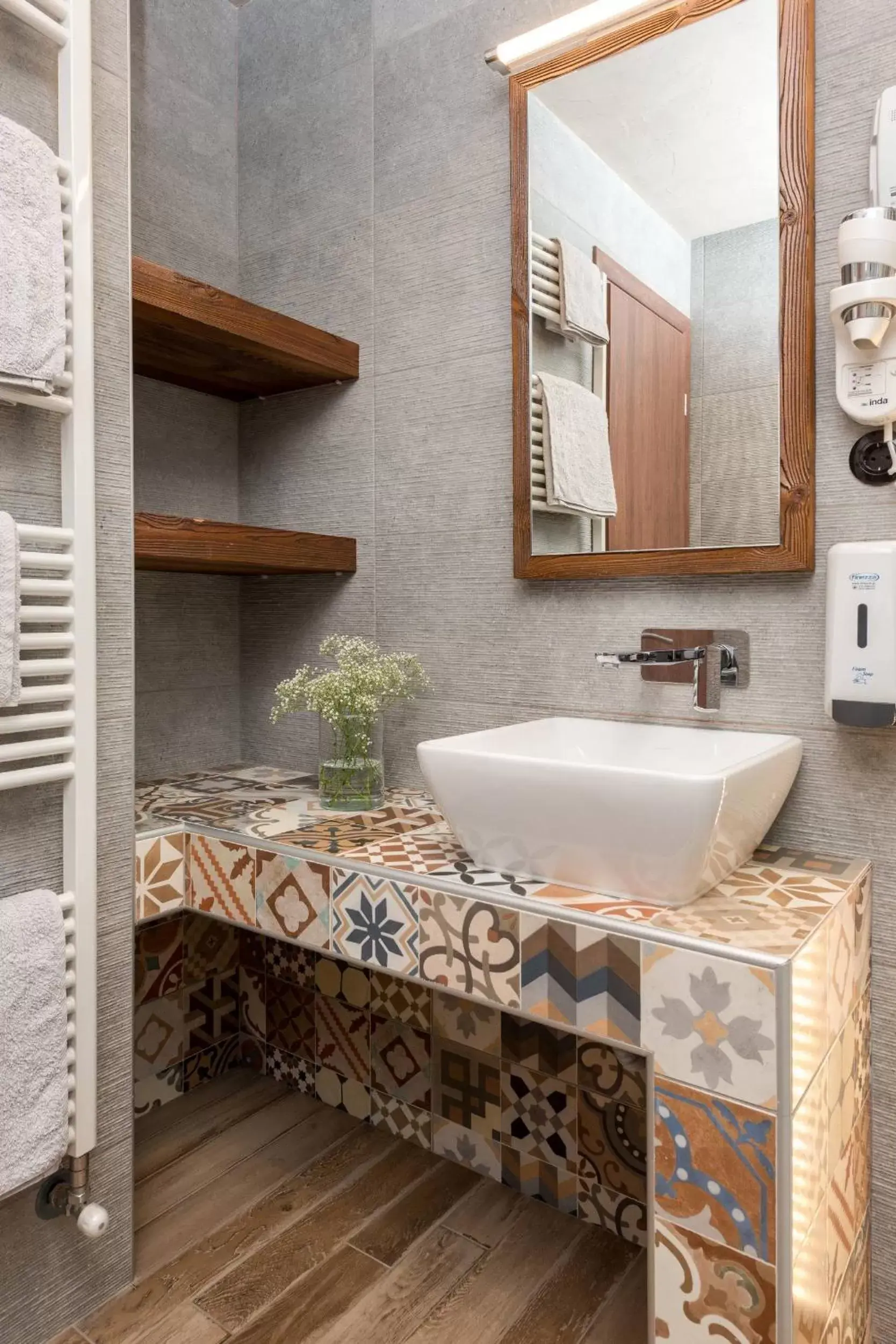 Shower, Bathroom in Tsikeli Boutique Hotel Meteora - Adults Friendly