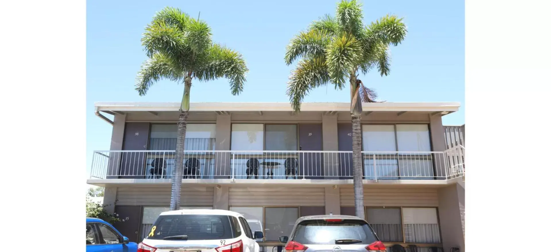 Property Building in The Town House Motor Inn