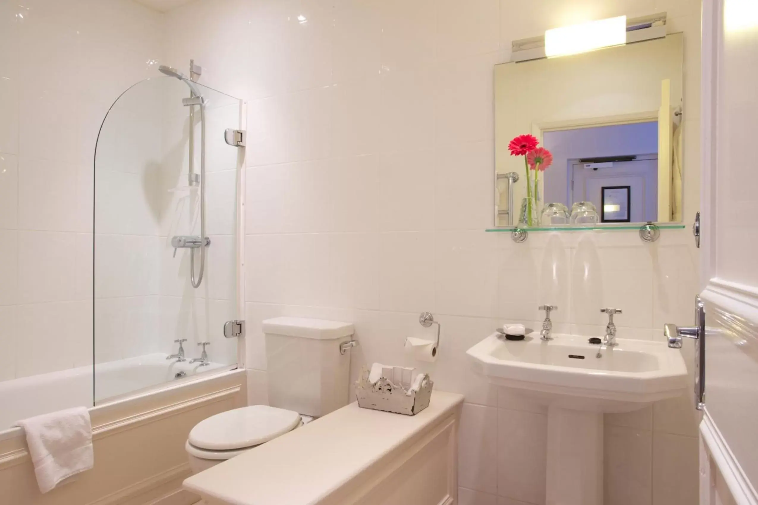 Bathroom in Lugger Hotel ‘A Bespoke Hotel’