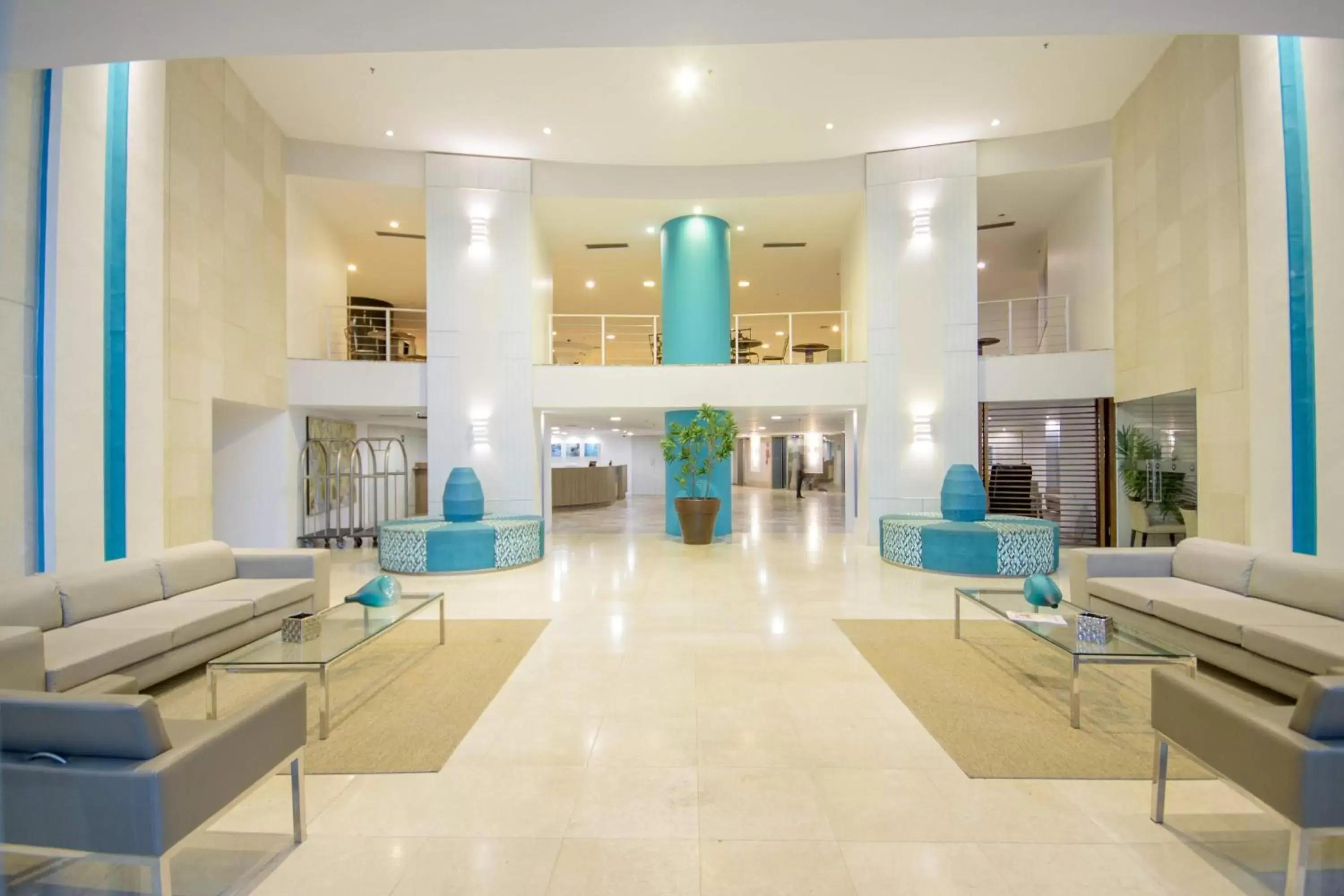 Lobby or reception, Swimming Pool in Oasis Atlantico Imperial