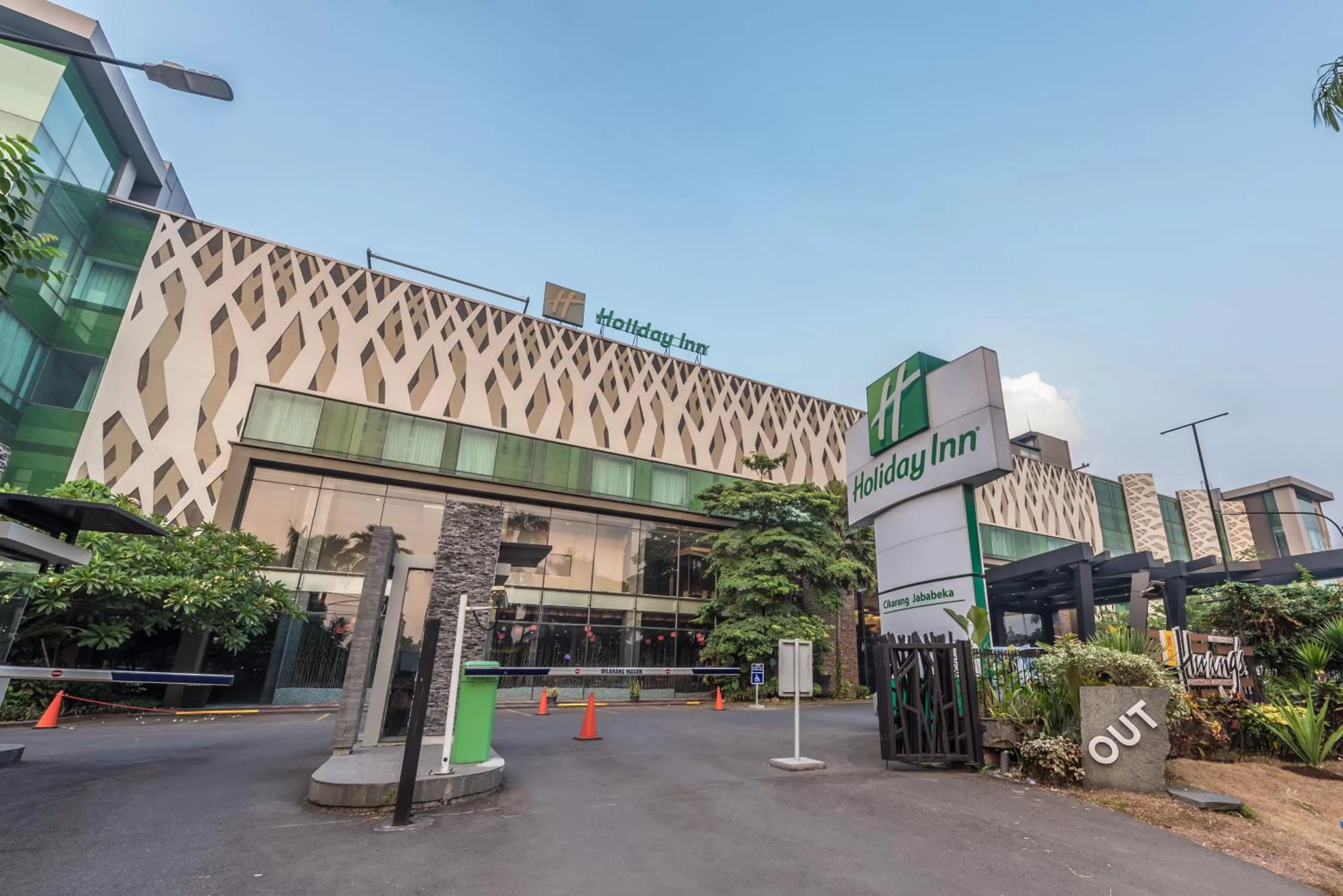 Property building in Holiday Inn Cikarang Jababeka by IHG