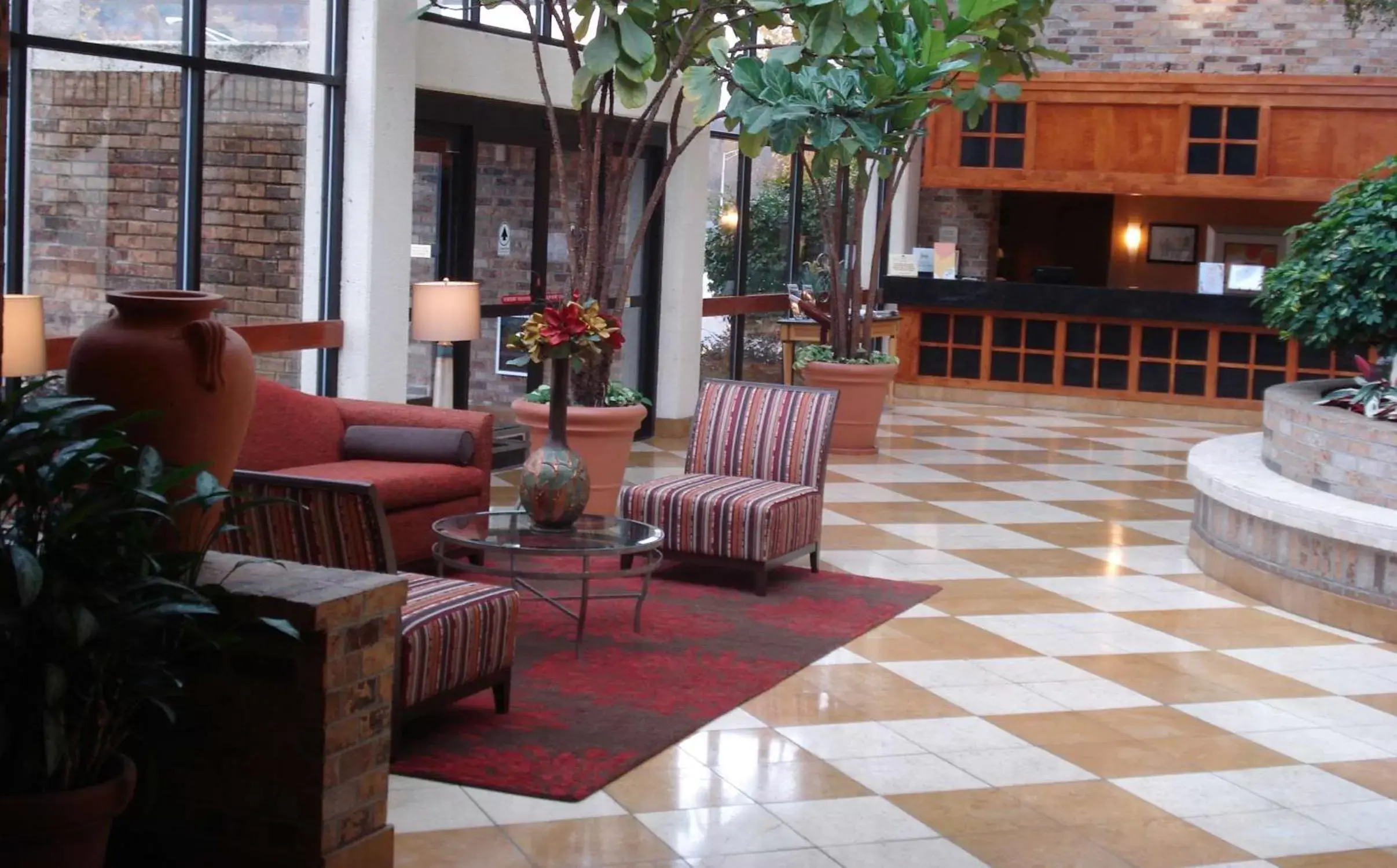 Lobby or reception in DoubleTree by Hilton Hotel Oak Ridge - Knoxville