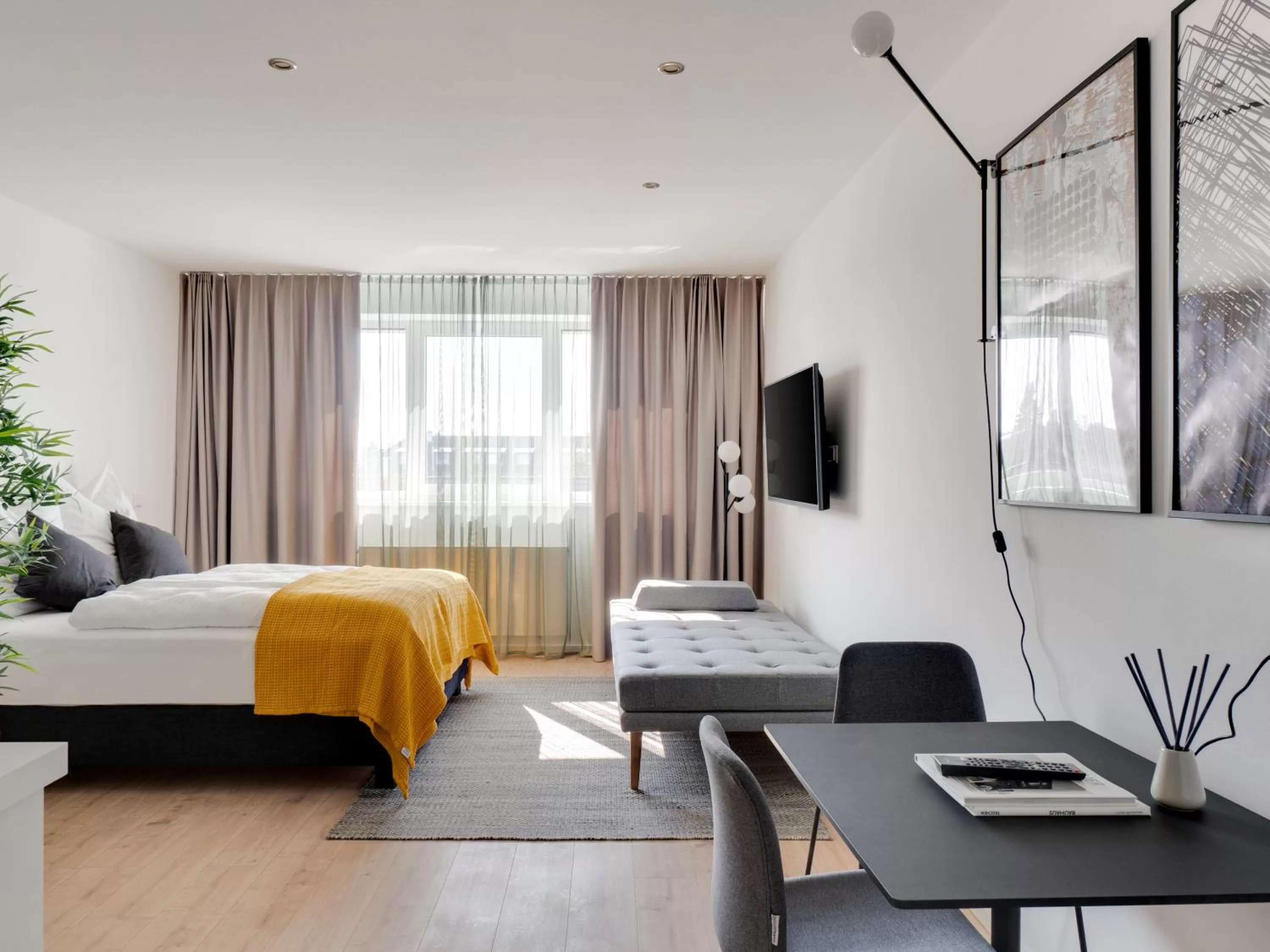 Bed in Limehome Darmstadt Wilhelminenstraße - Digital Access