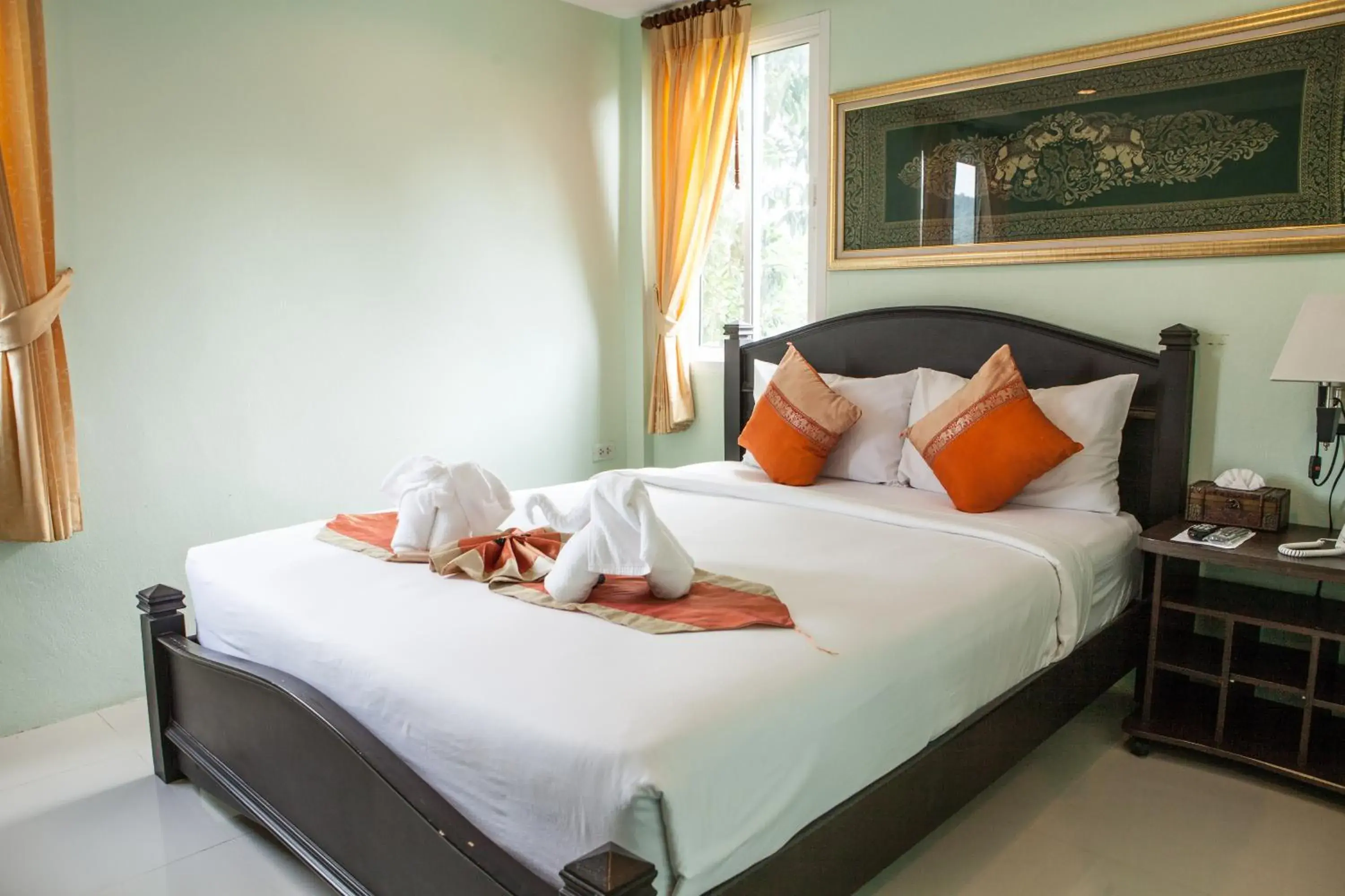 Photo of the whole room, Bed in Fahsai Bay Villa