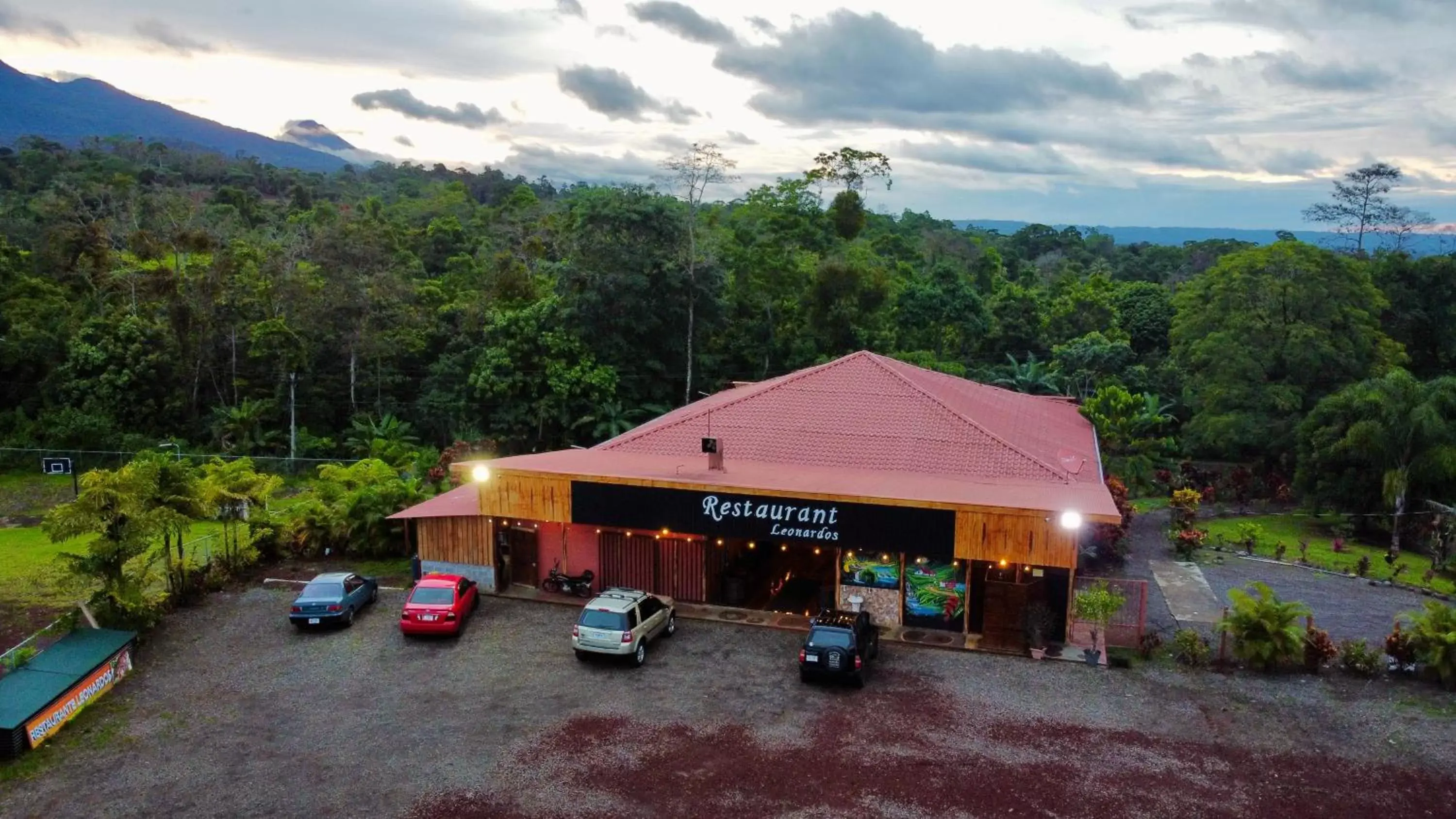 Restaurant/places to eat in Hotel Heliconias Nature Inn & Hot Springs