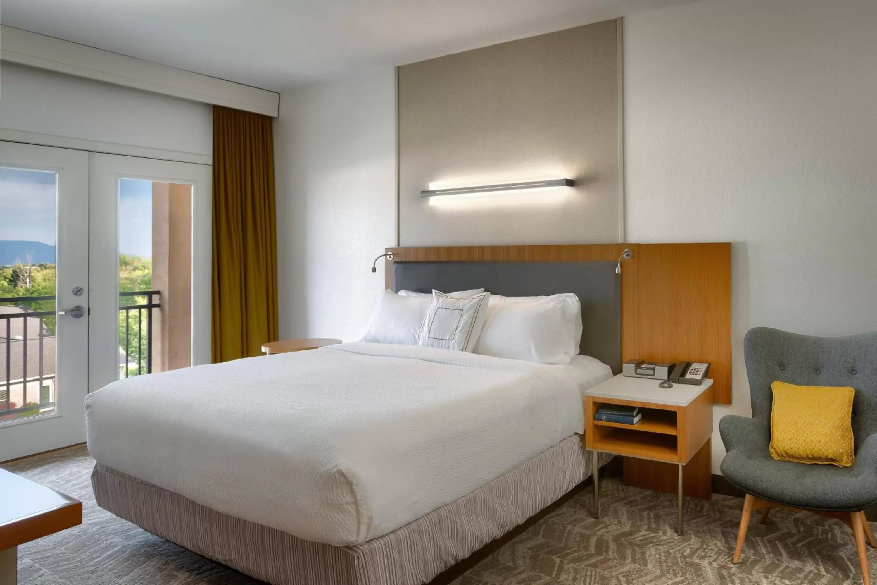 Bedroom, Bed in Springhill Suites by Marriott Vernal