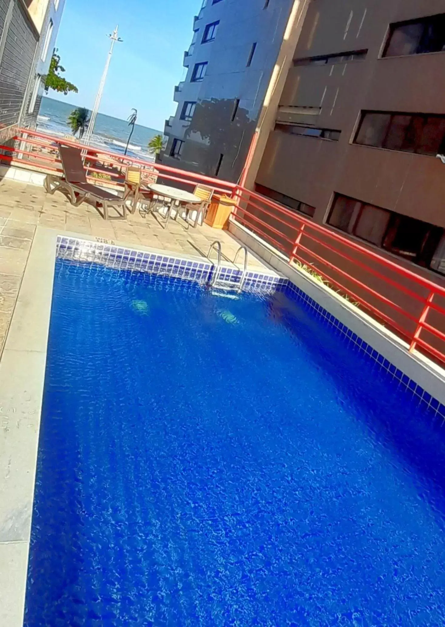 Swimming Pool in Mercure Recife Navegantes