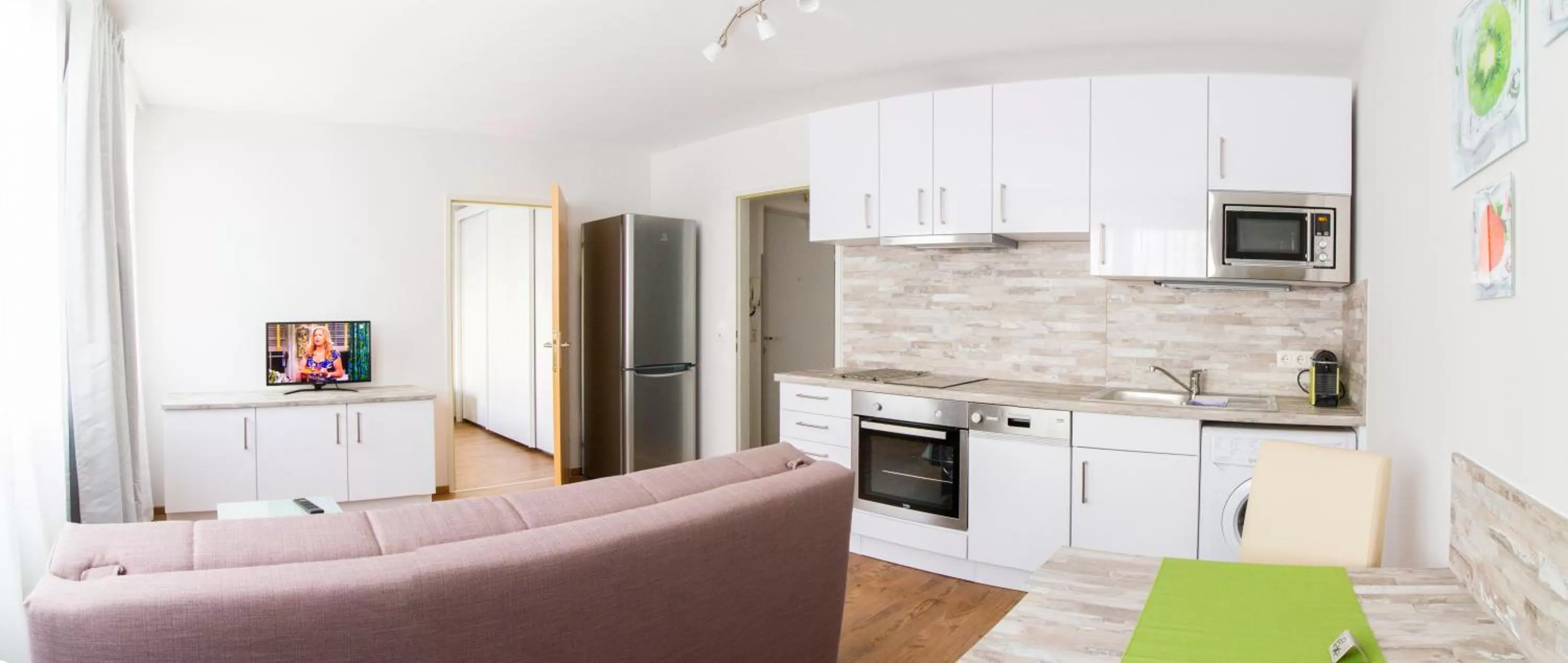 TV and multimedia in Residenz Donaucity