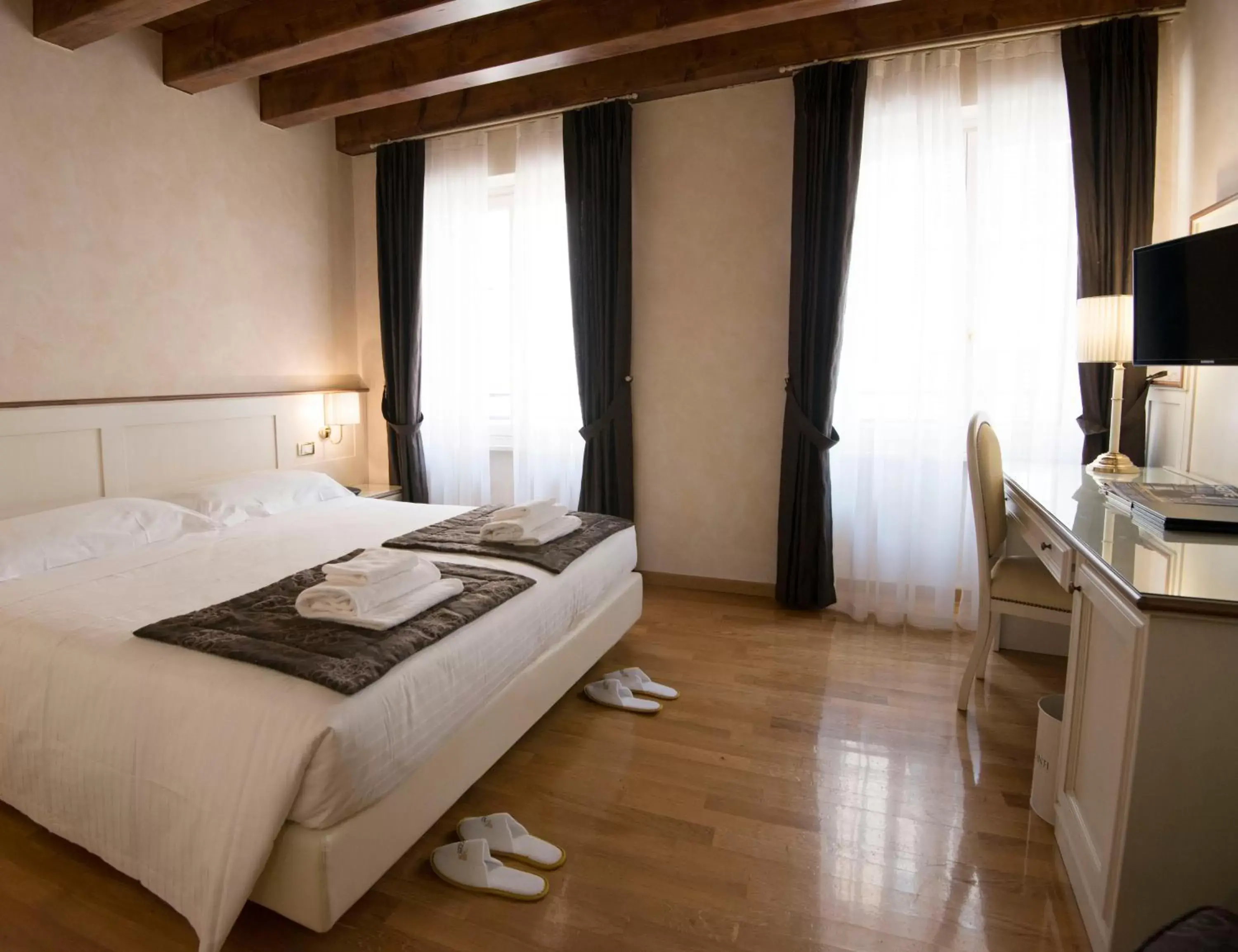 Bedroom in Albergo Mazzanti