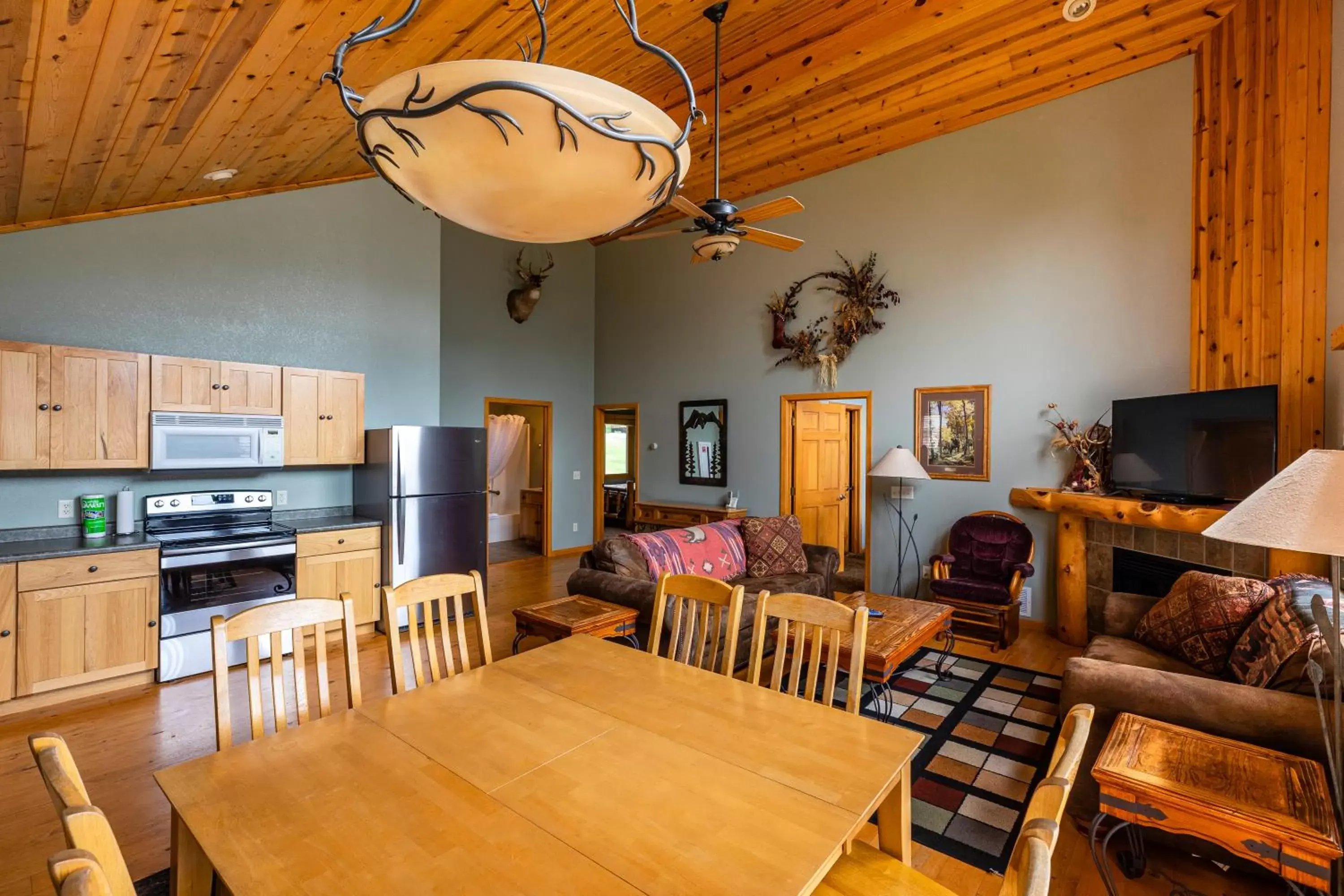 Living room, Restaurant/Places to Eat in Lodge at Palmer Gulch