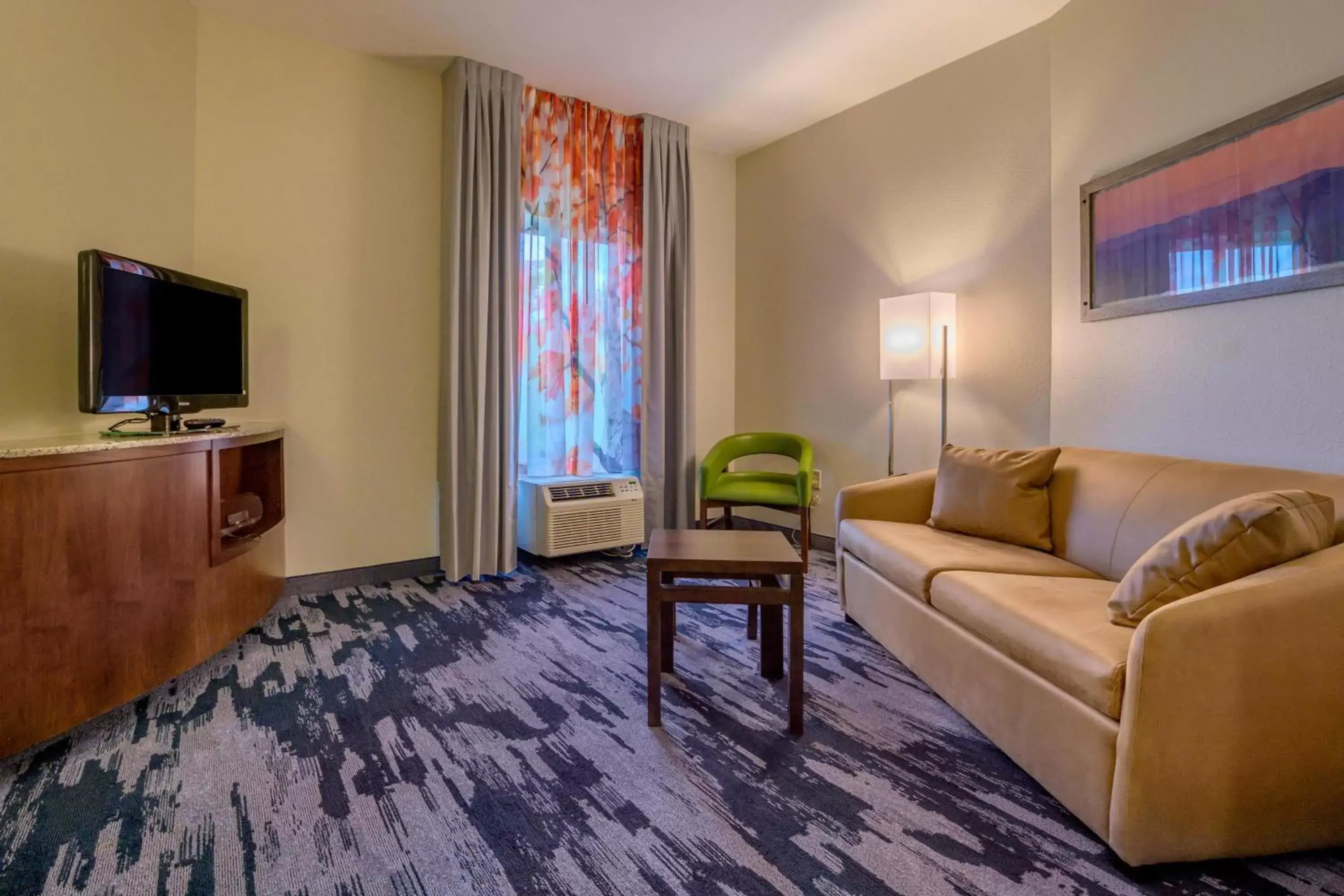 Photo of the whole room, Seating Area in Fairfield Inn & Suites by Marriott Slippery Rock