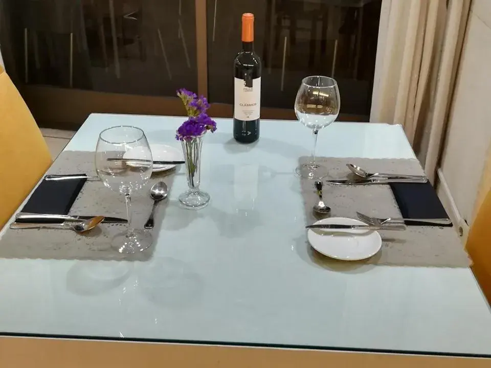 Restaurant/places to eat in Hotel Meia Lua Restaurant/places to eat in Hotel Meia Lua