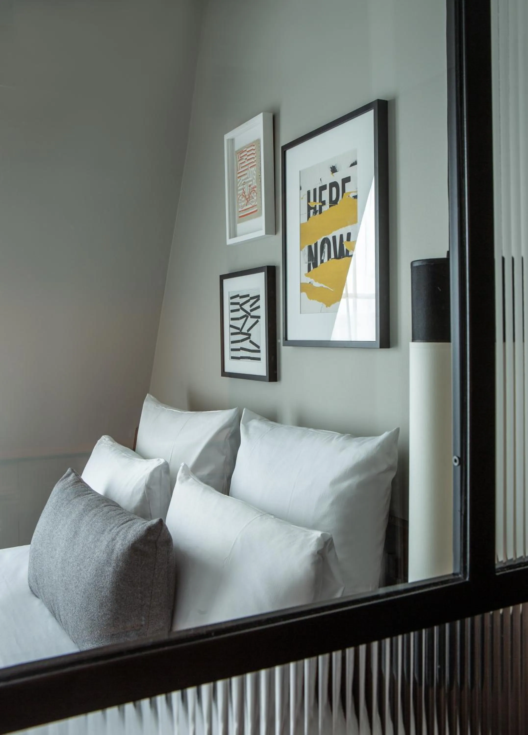 Decorative detail in ibis Styles Paris Gare du Nord TGV