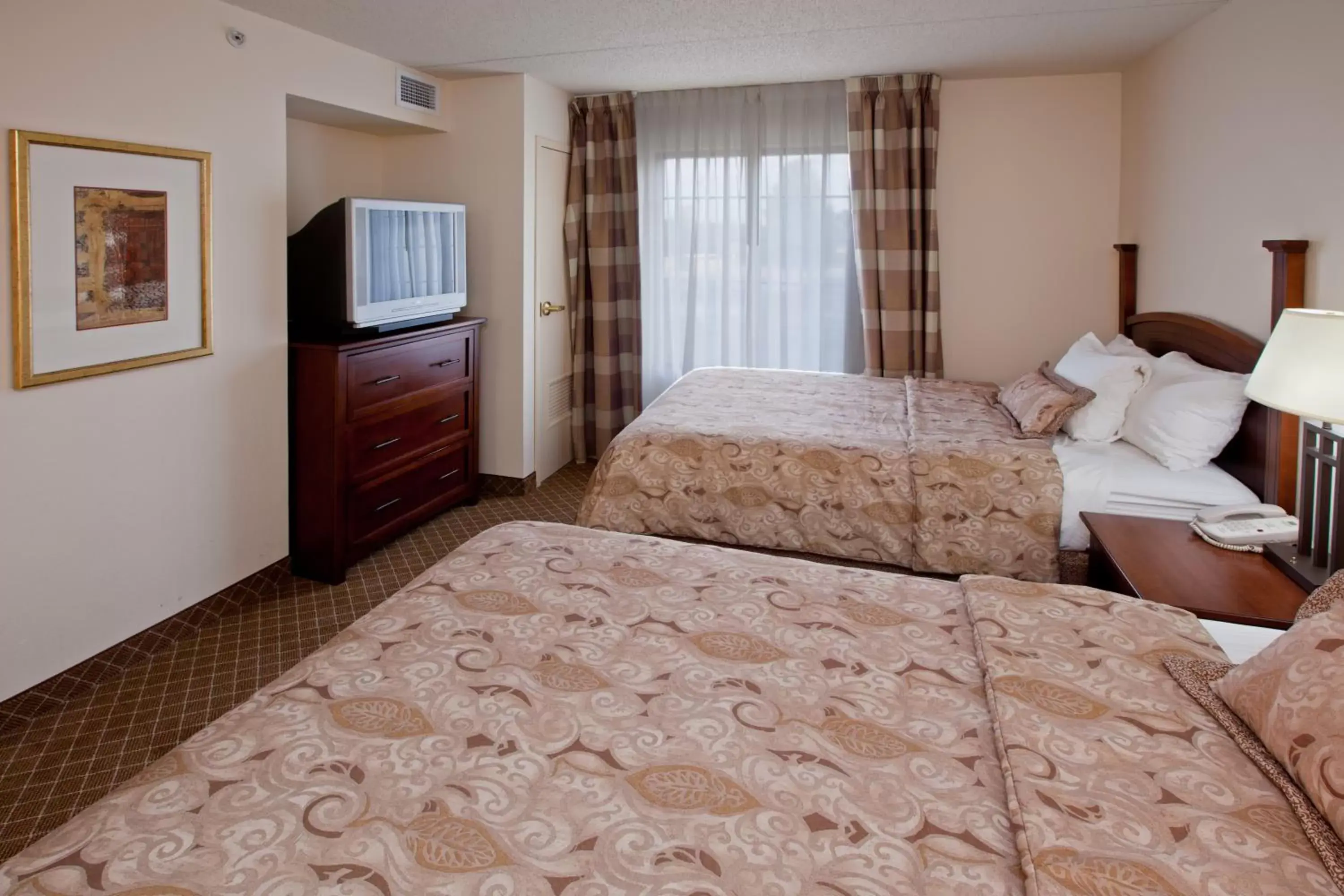 Bedroom, Bed in Staybridge Suites Indianapolis-Airport, an IHG Hotel