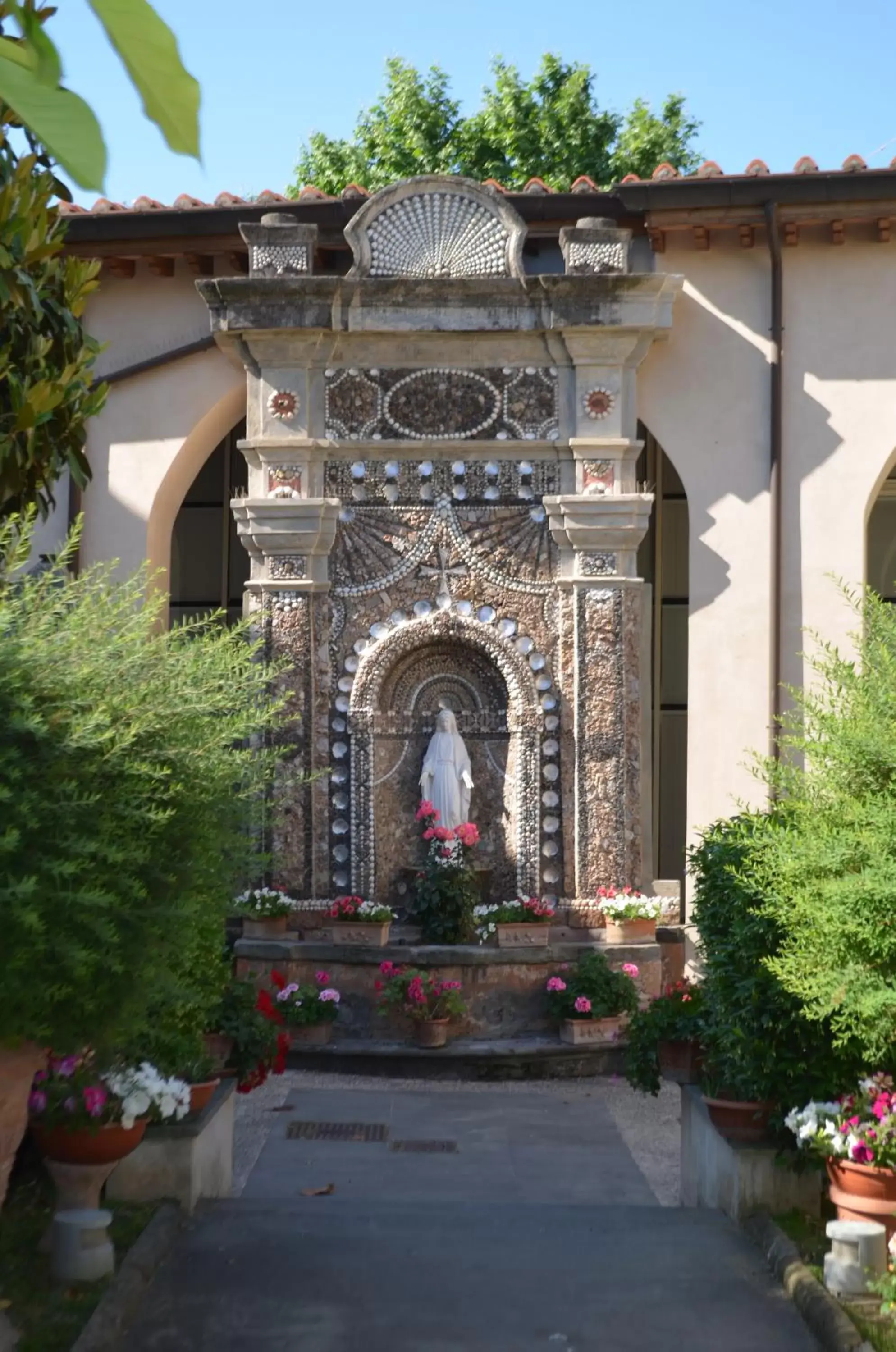 Day, Property Building in Casa per ferie religiosa Figlie di Nazareth