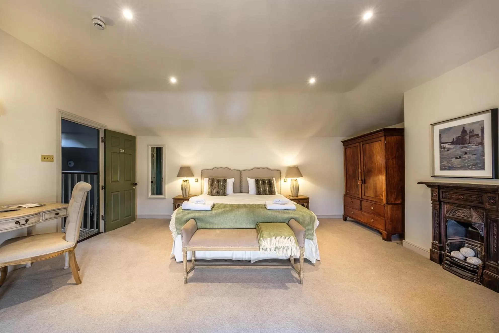 Bed in The Black Lion, Long Melford