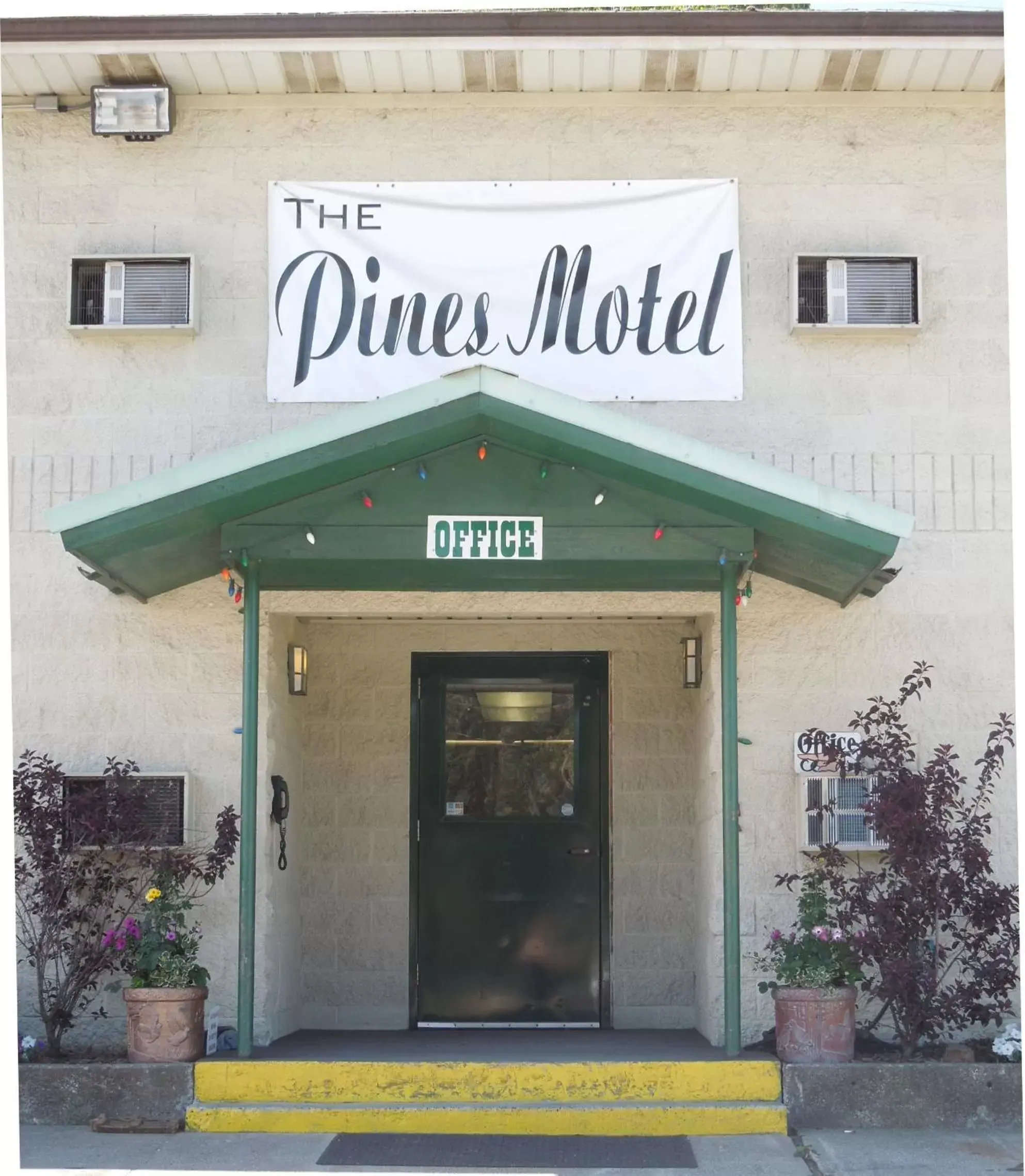 The Pines Motel