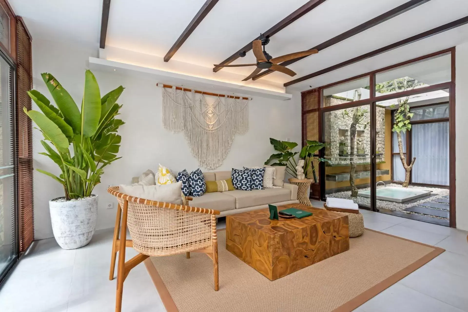 Living room, Seating Area in Ubud Green Resort Villas Powered by Archipelago