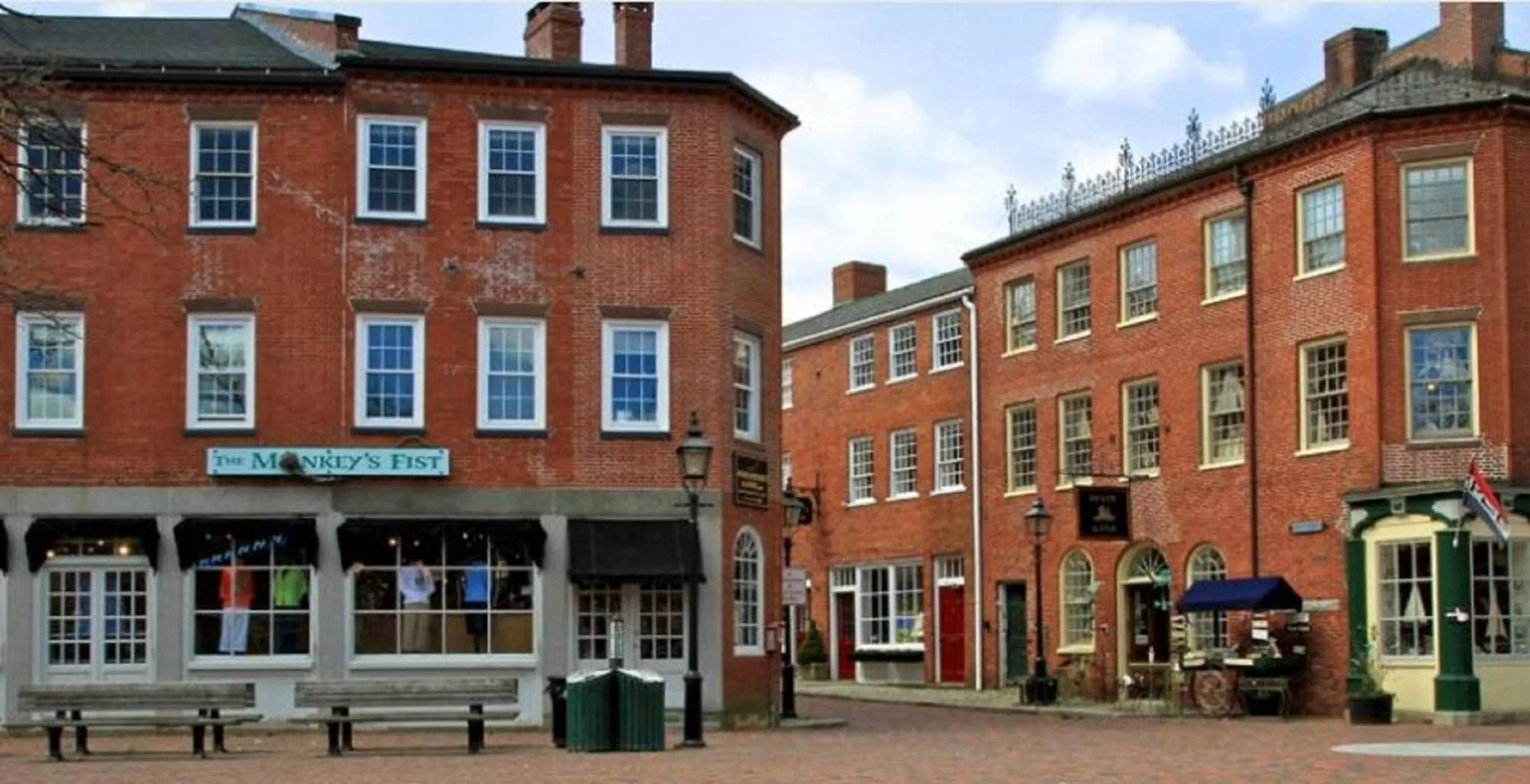 Shopping Area in Clark Currier Inn