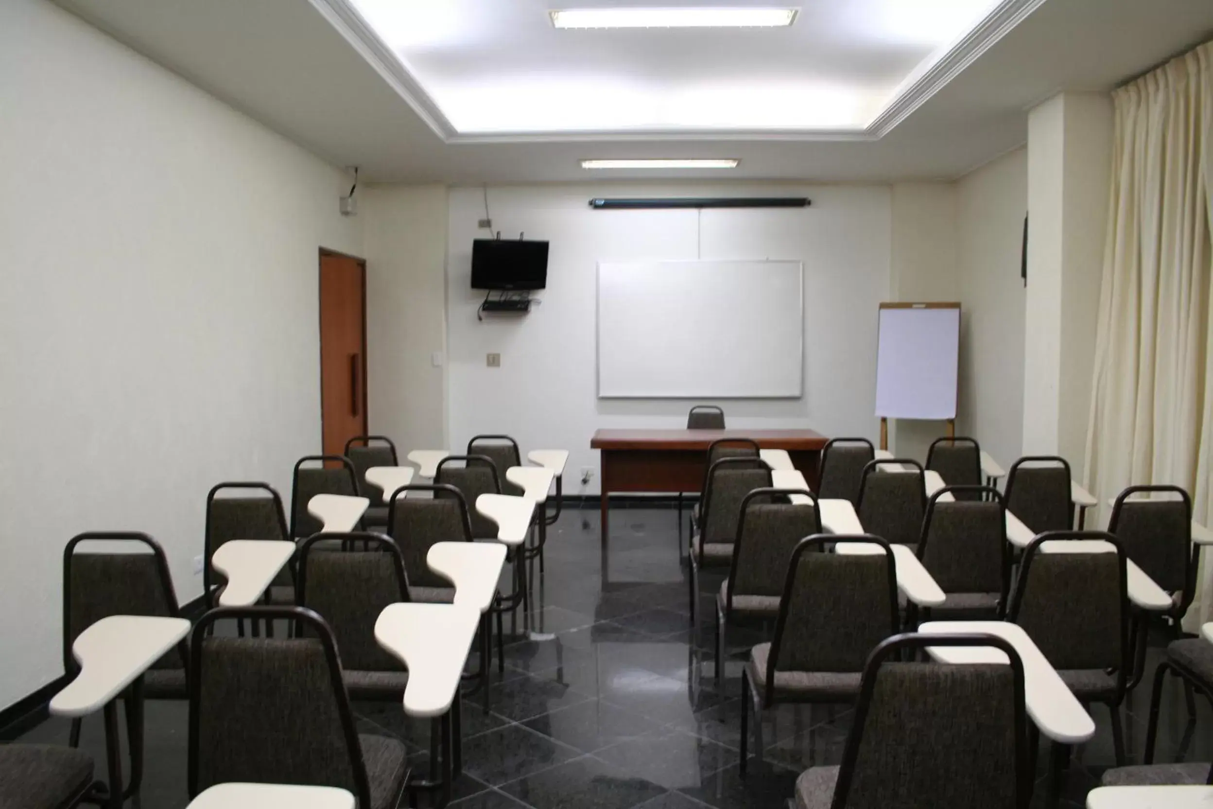 Business facilities in Hotel Columbia