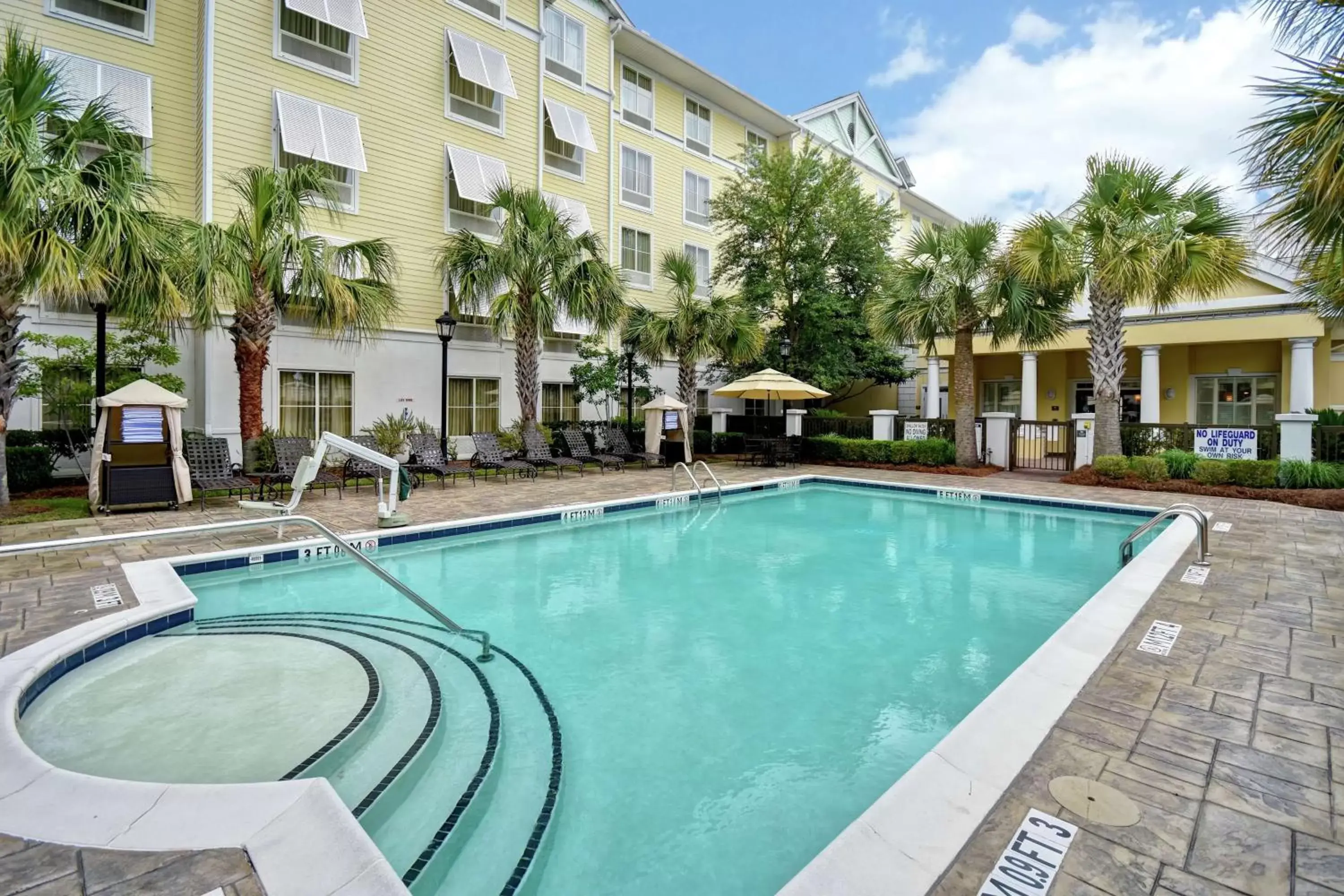 Pool view, Swimming Pool in Homewood Suites by Hilton Charleston Airport/Convention Center