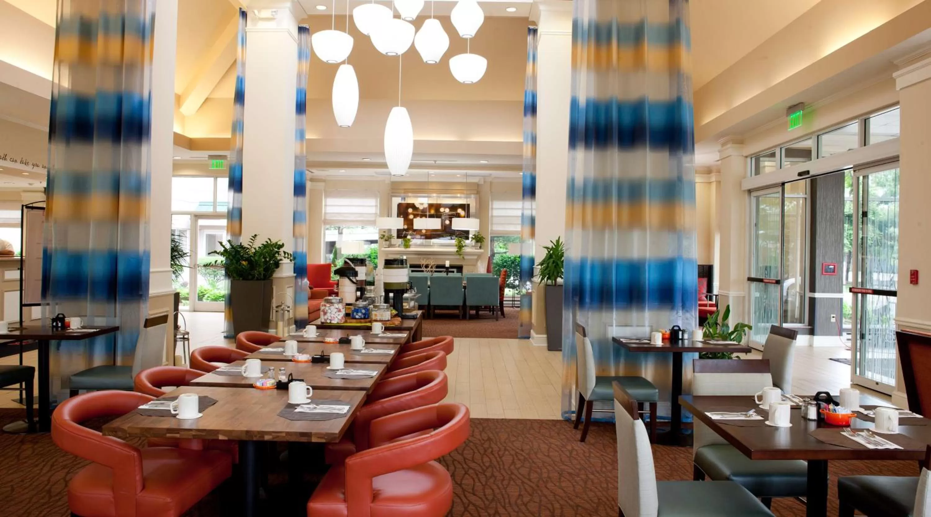 Restaurant/places to eat in Hilton Garden Inn Secaucus/Meadowlands