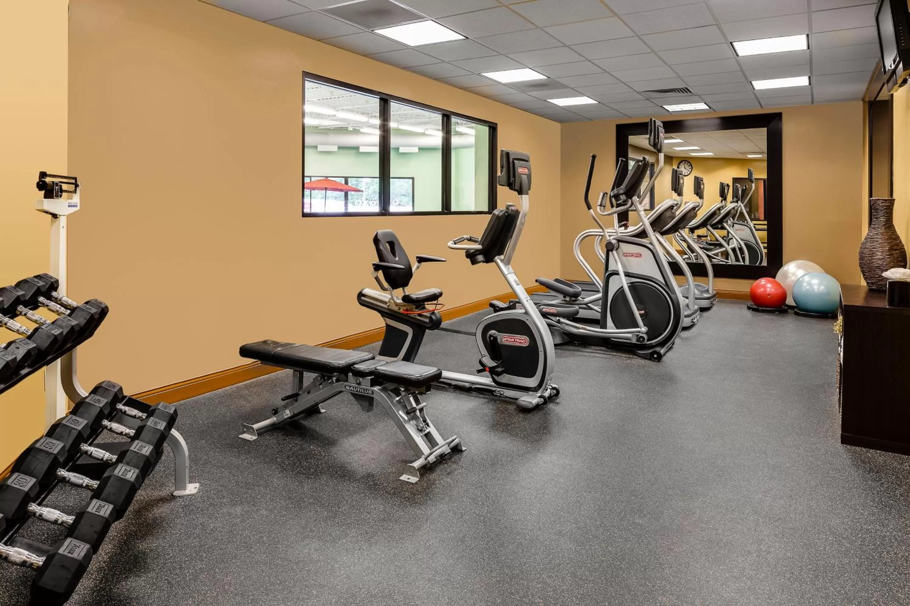 Fitness centre/facilities in Holiday Inn Wichita East I-35 by IHG