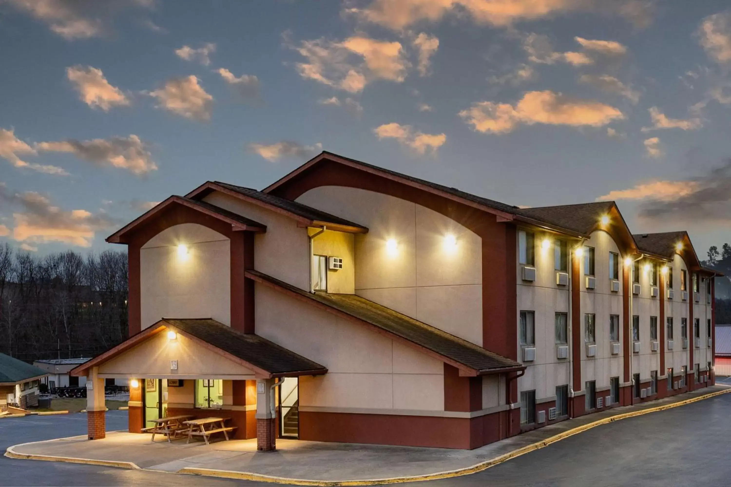 Property Building in Super 8 by Wyndham Waynesburg - Newly Renovated