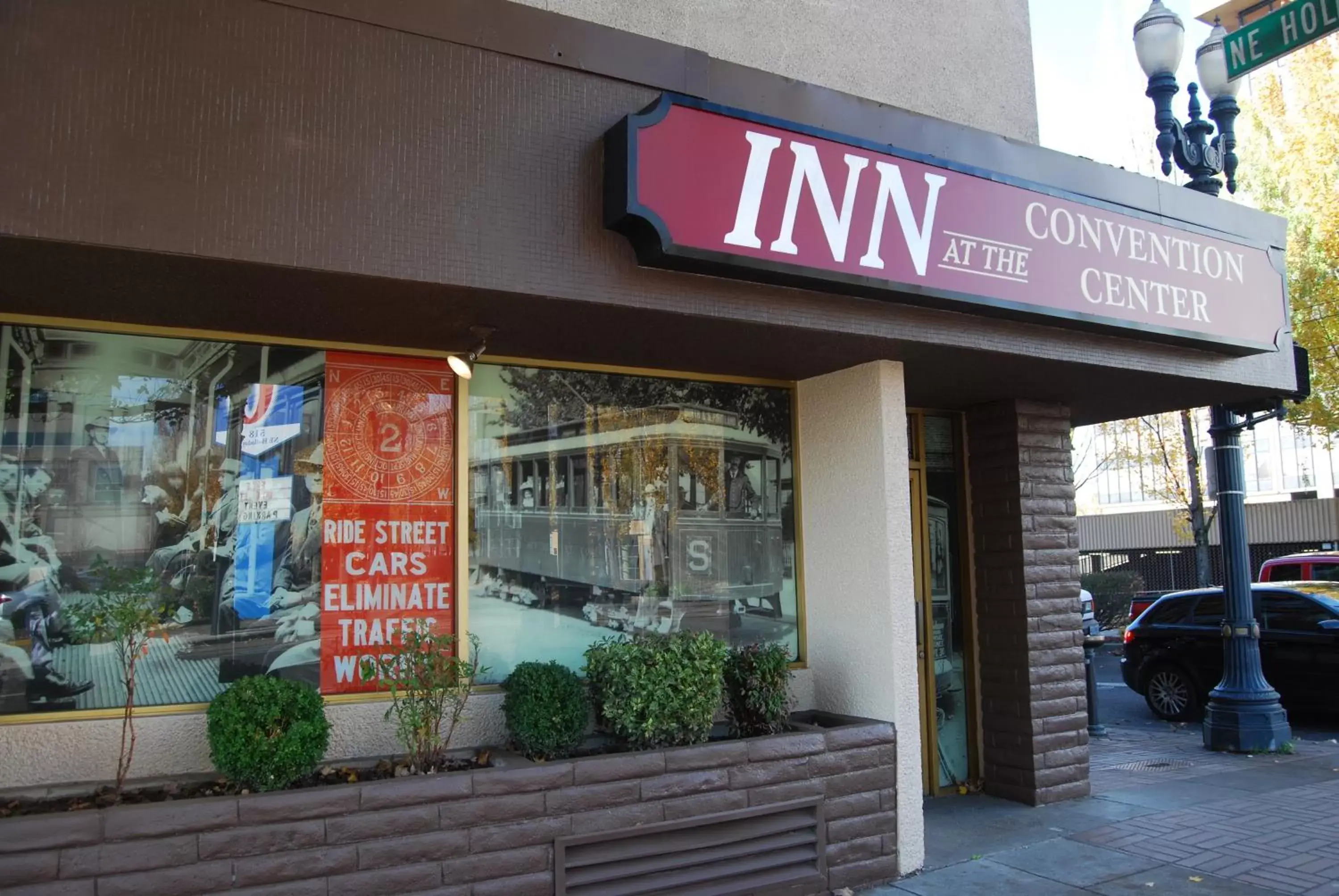 Facade/entrance in Inn at the Convention Center