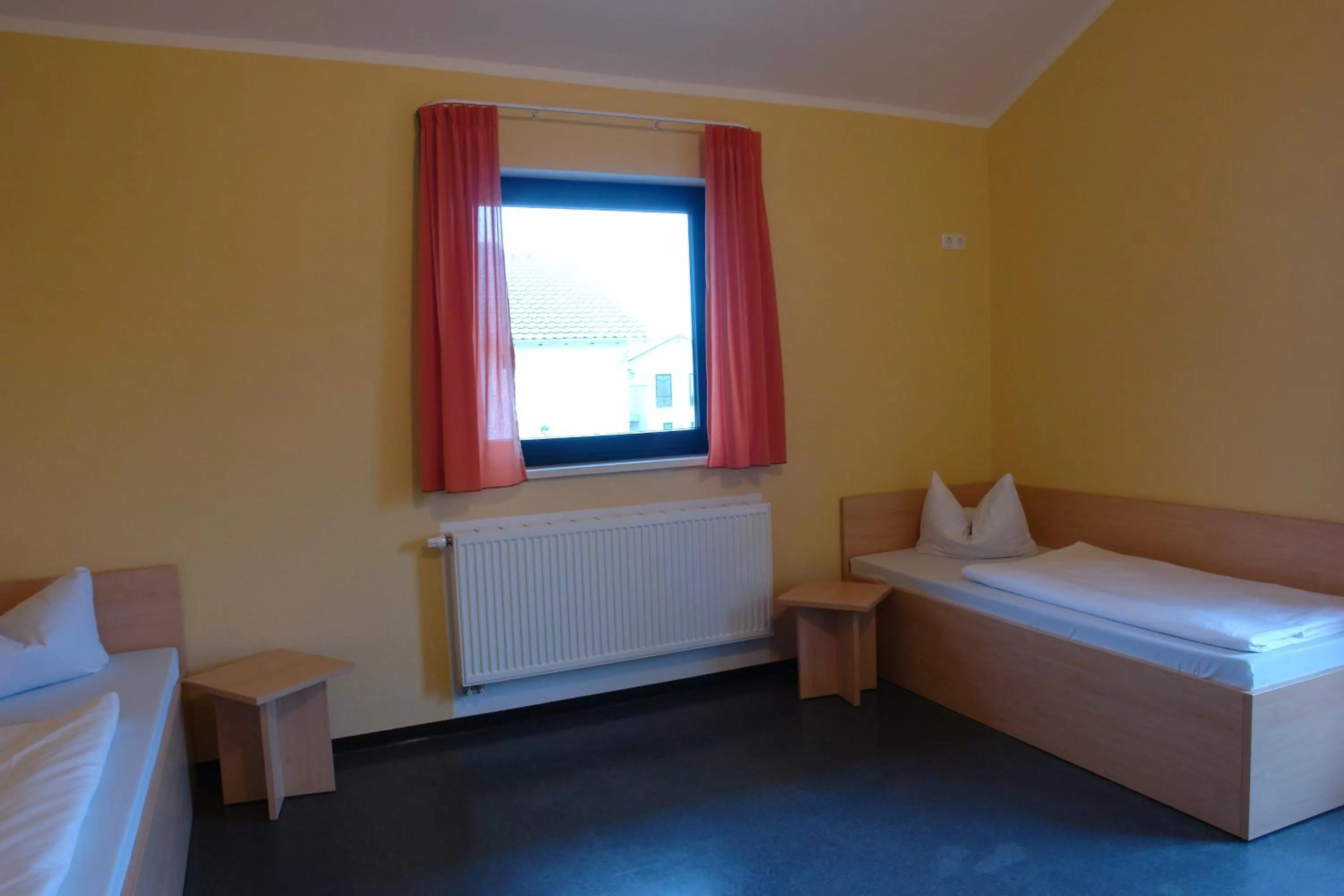 Photo of the whole room, Bed in Euroville Jugend- und Sporthotel