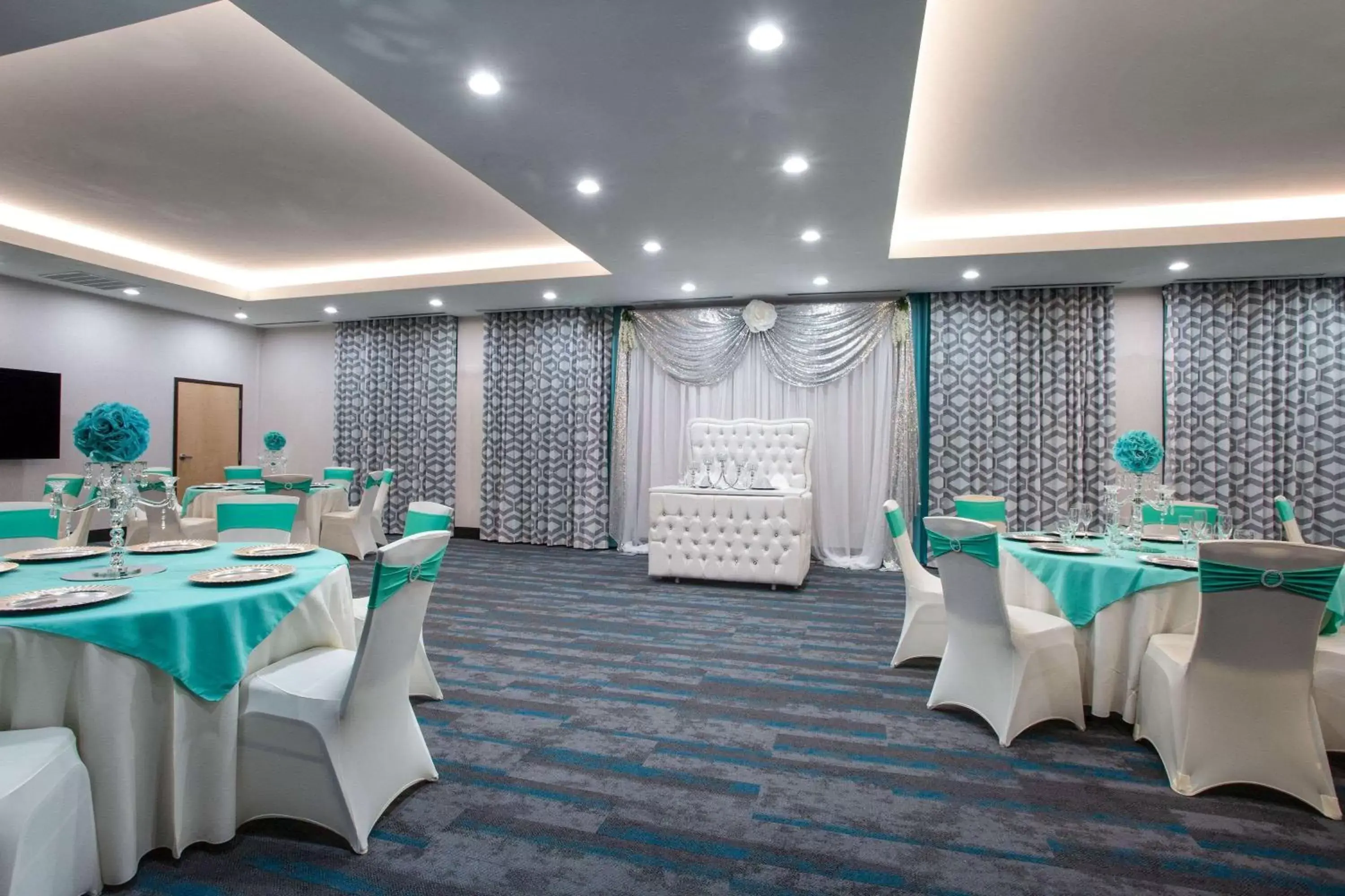 Other, Banquet Facilities in La Quinta Inn & Suites by Wyndham Manassas, VA- Dulles Airport