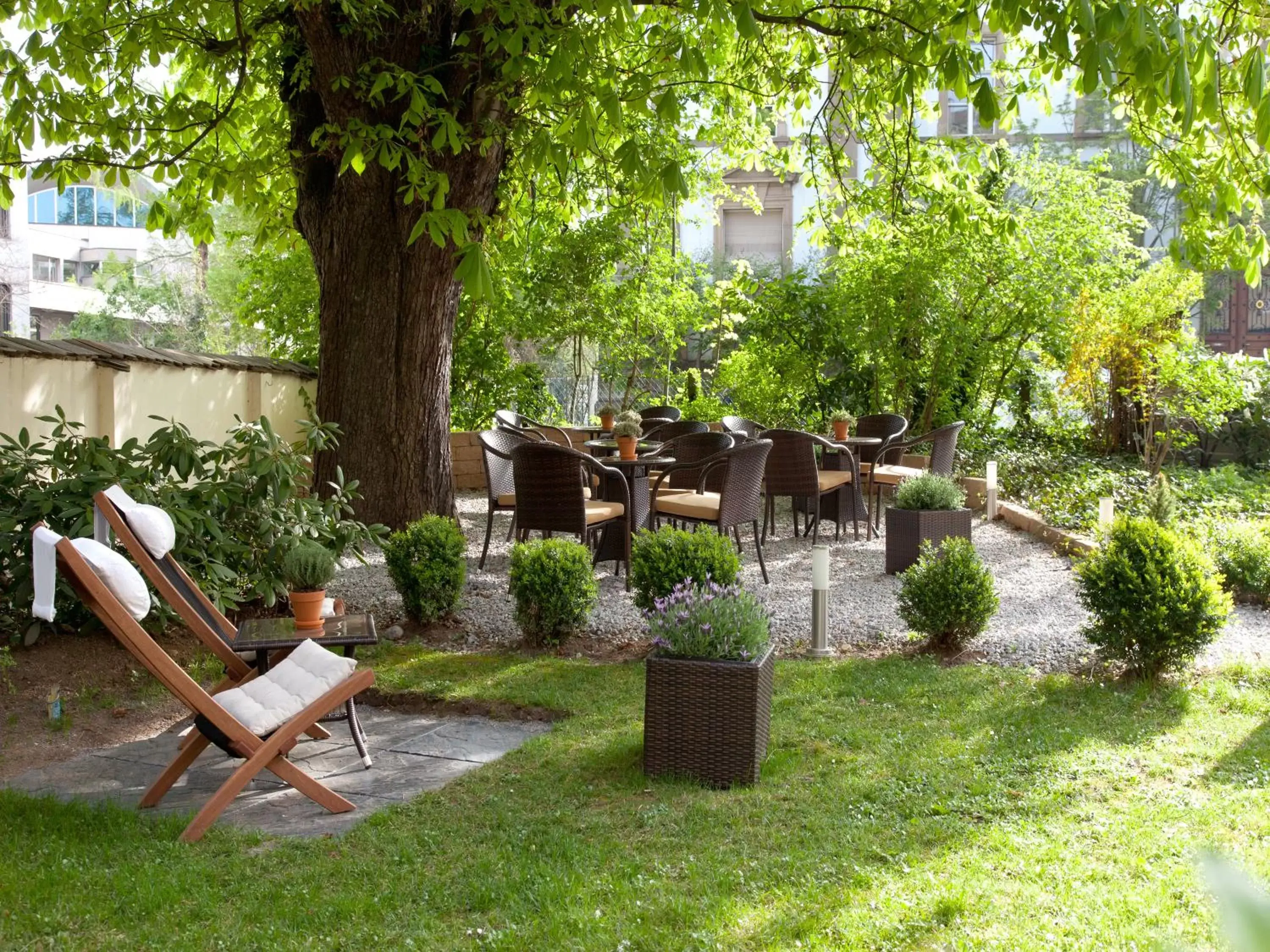 Garden in Hotel Spalentor - Ihr sympathisches Stadthotel