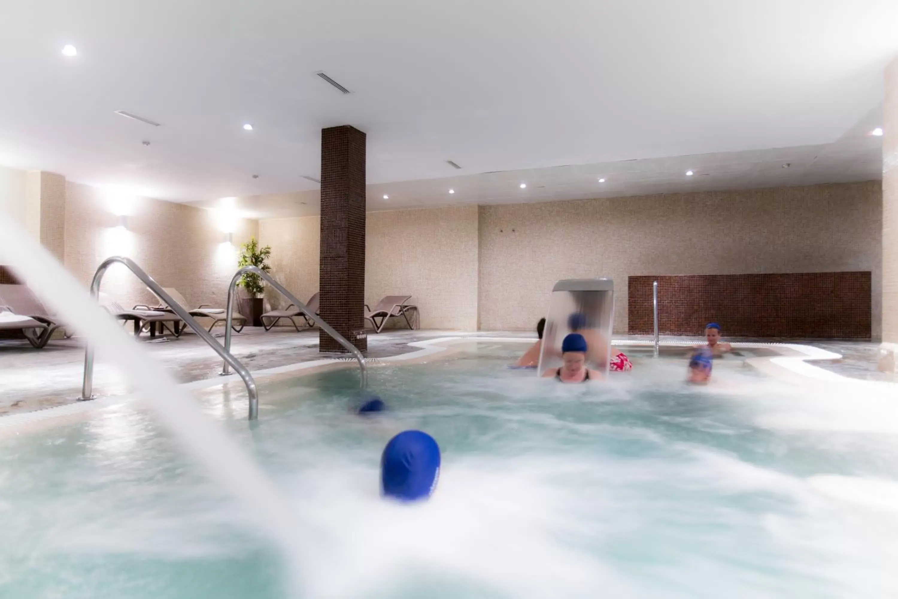 Spa and wellness centre/facilities, Swimming Pool in Vincci Resort Costa Golf