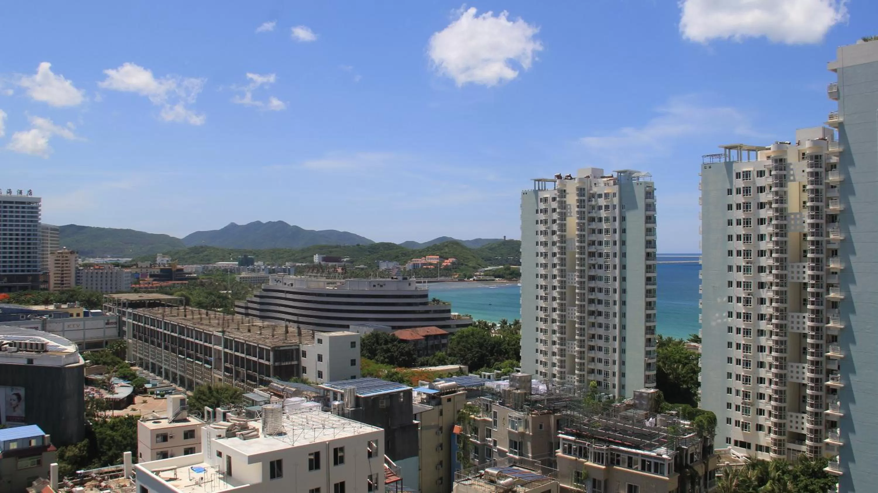 Property building in Barry Boutique Hotel Sanya