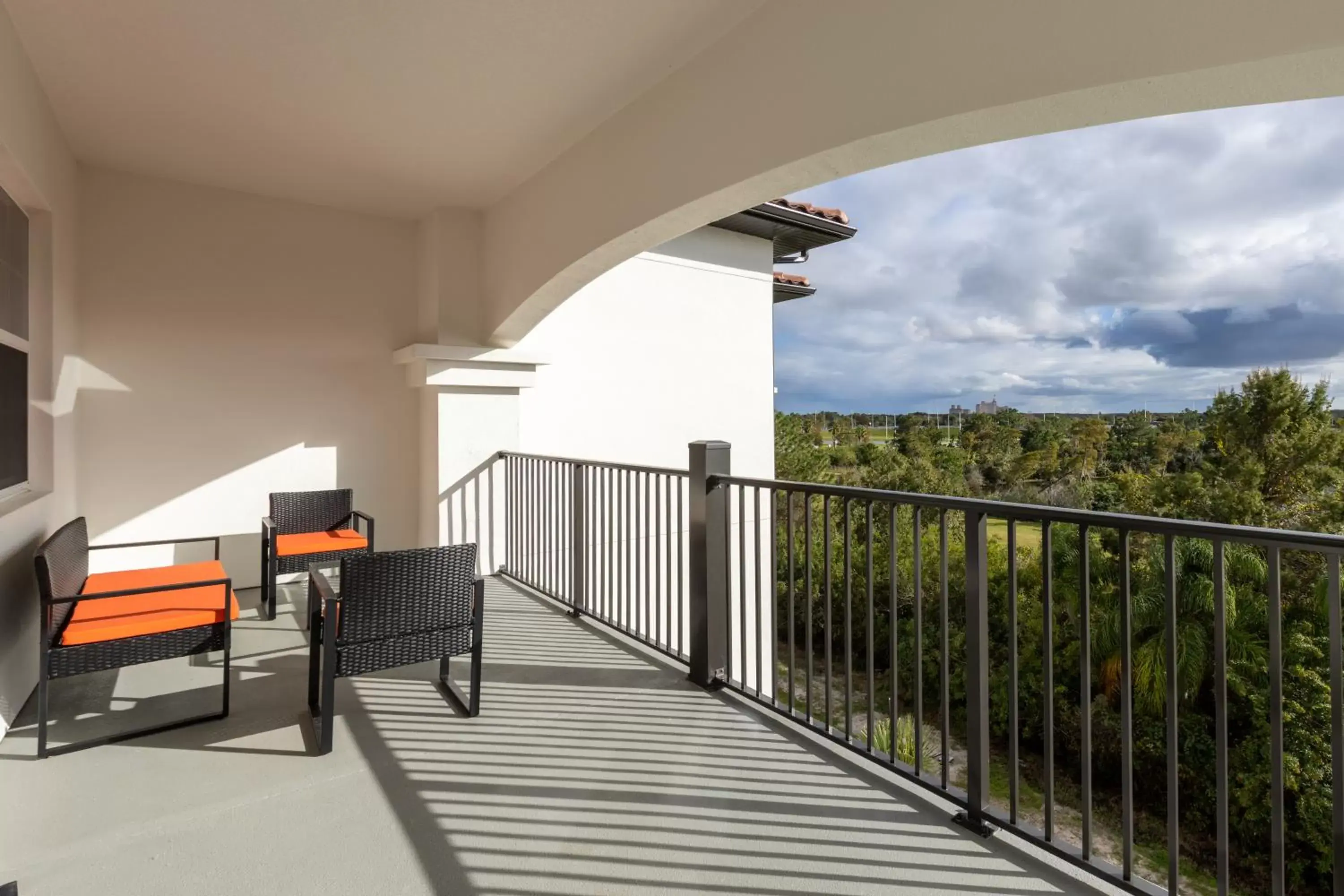 Balcony/Terrace in Vista Cay Resort by Millenium at Universal Blvd.