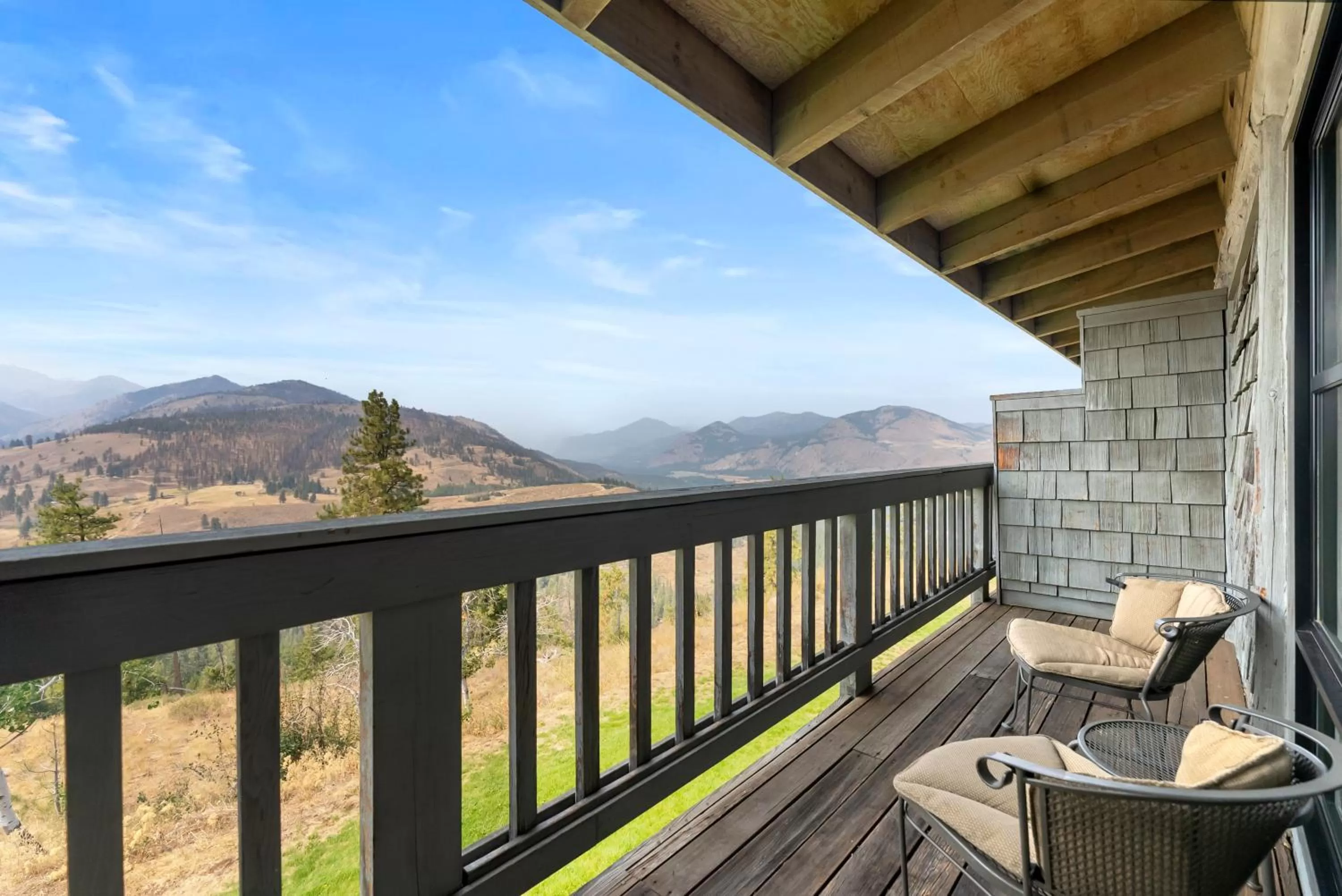 Balcony/Terrace in Sun Mountain Lodge