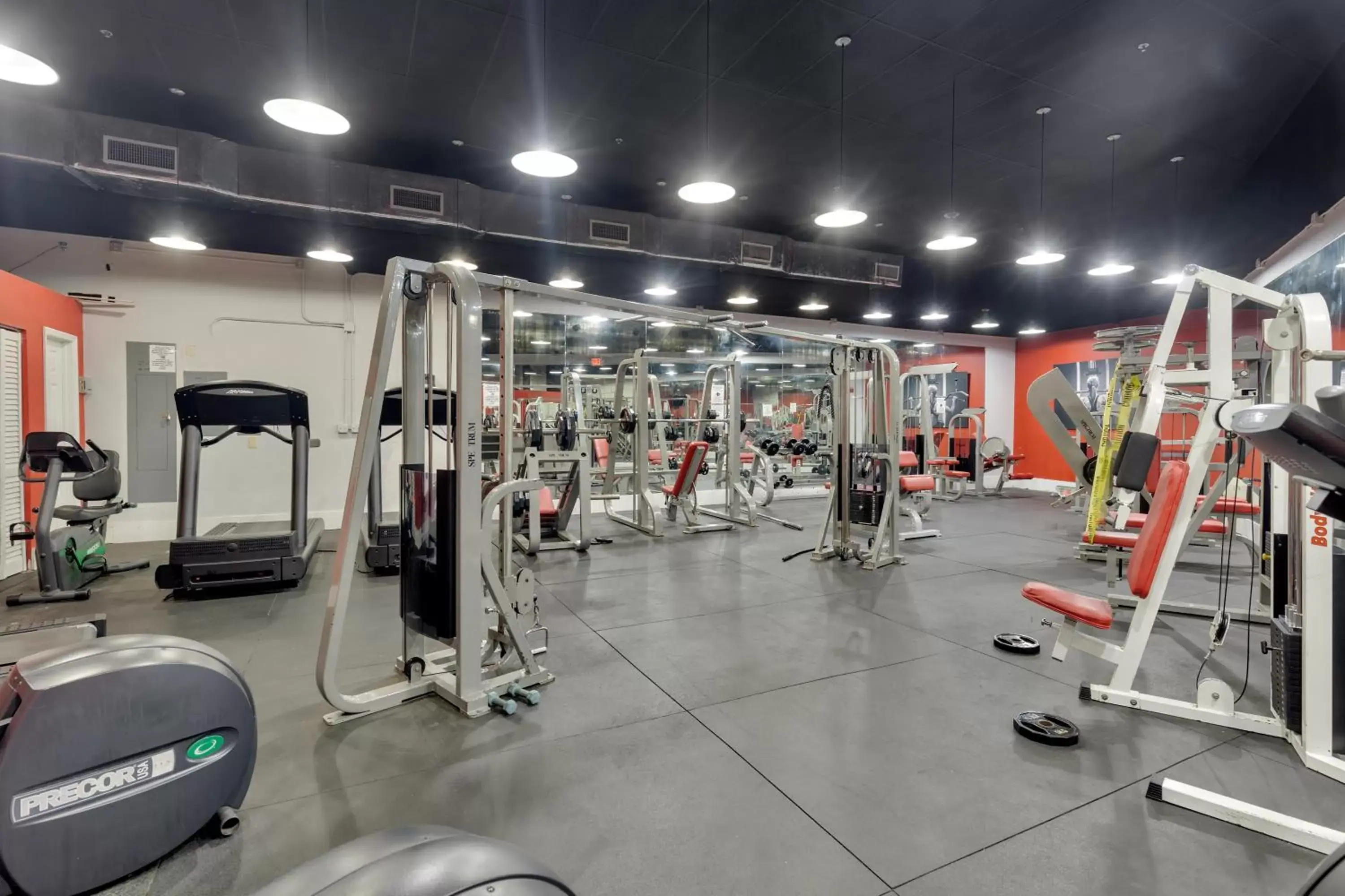 Property building, Fitness Center/Facilities in SeaStays Apartments