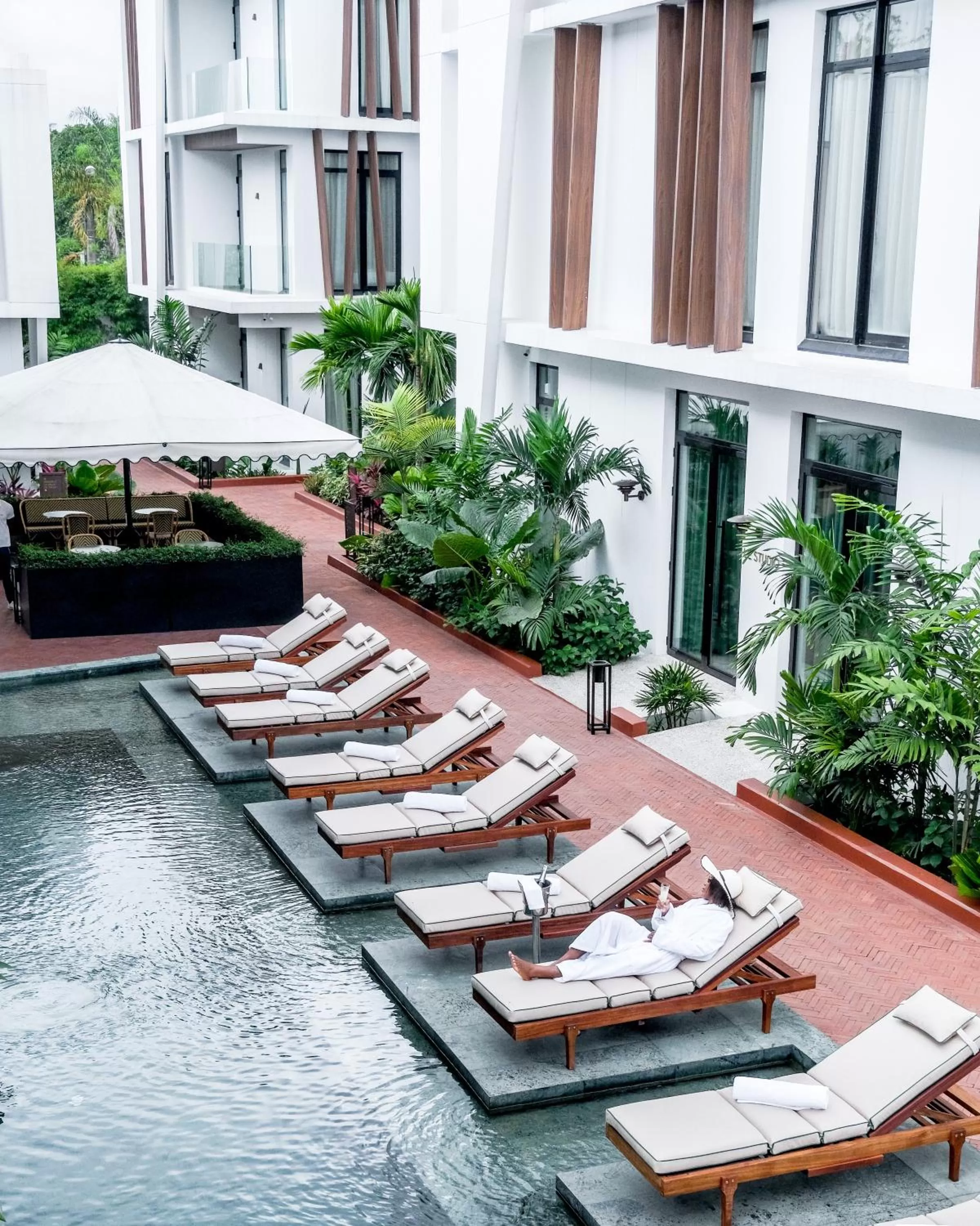 Garden in La Maison Palmier Abidjan, a Member of Design Hotels