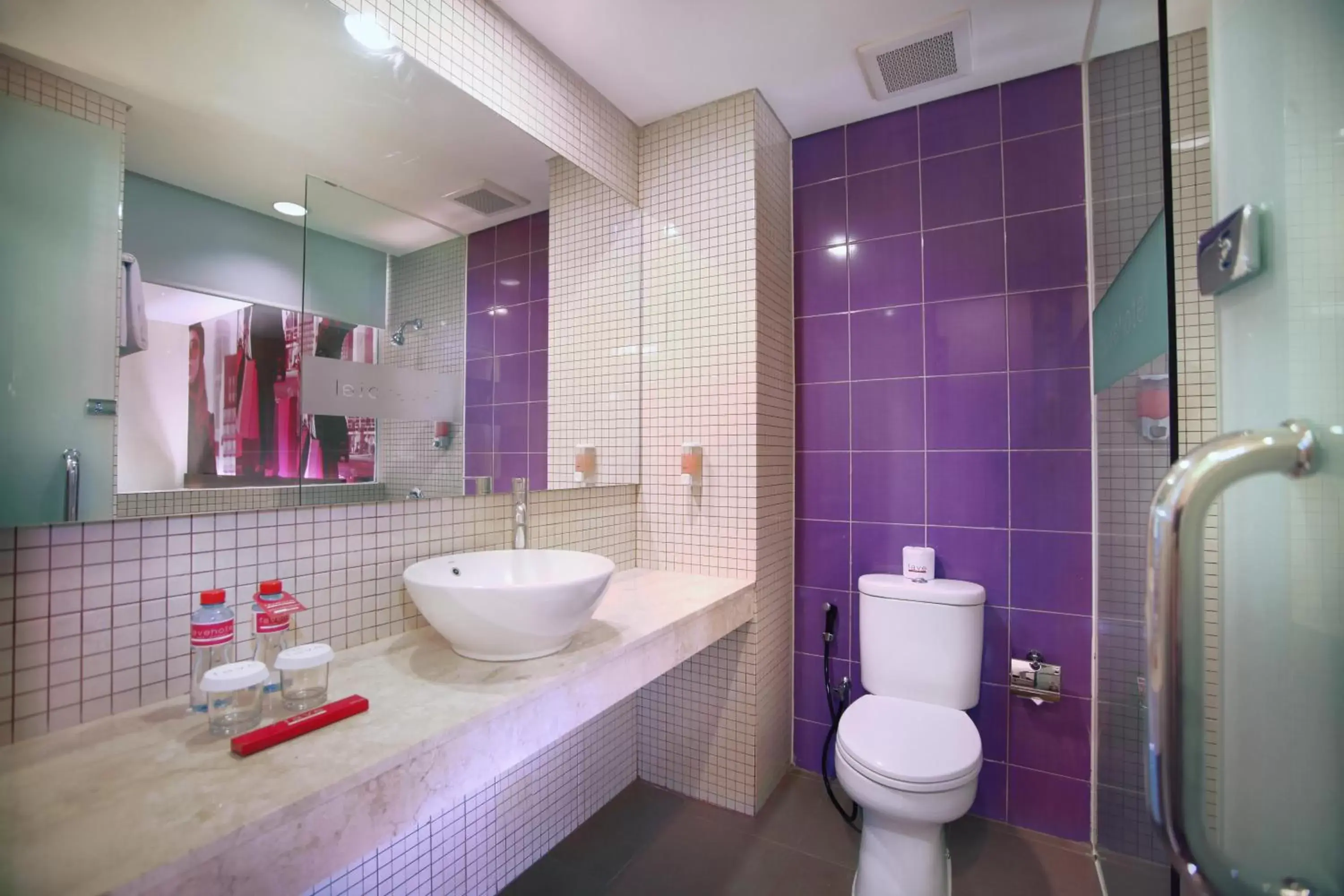 Bathroom in favehotel MEX Tunjungan Surabaya