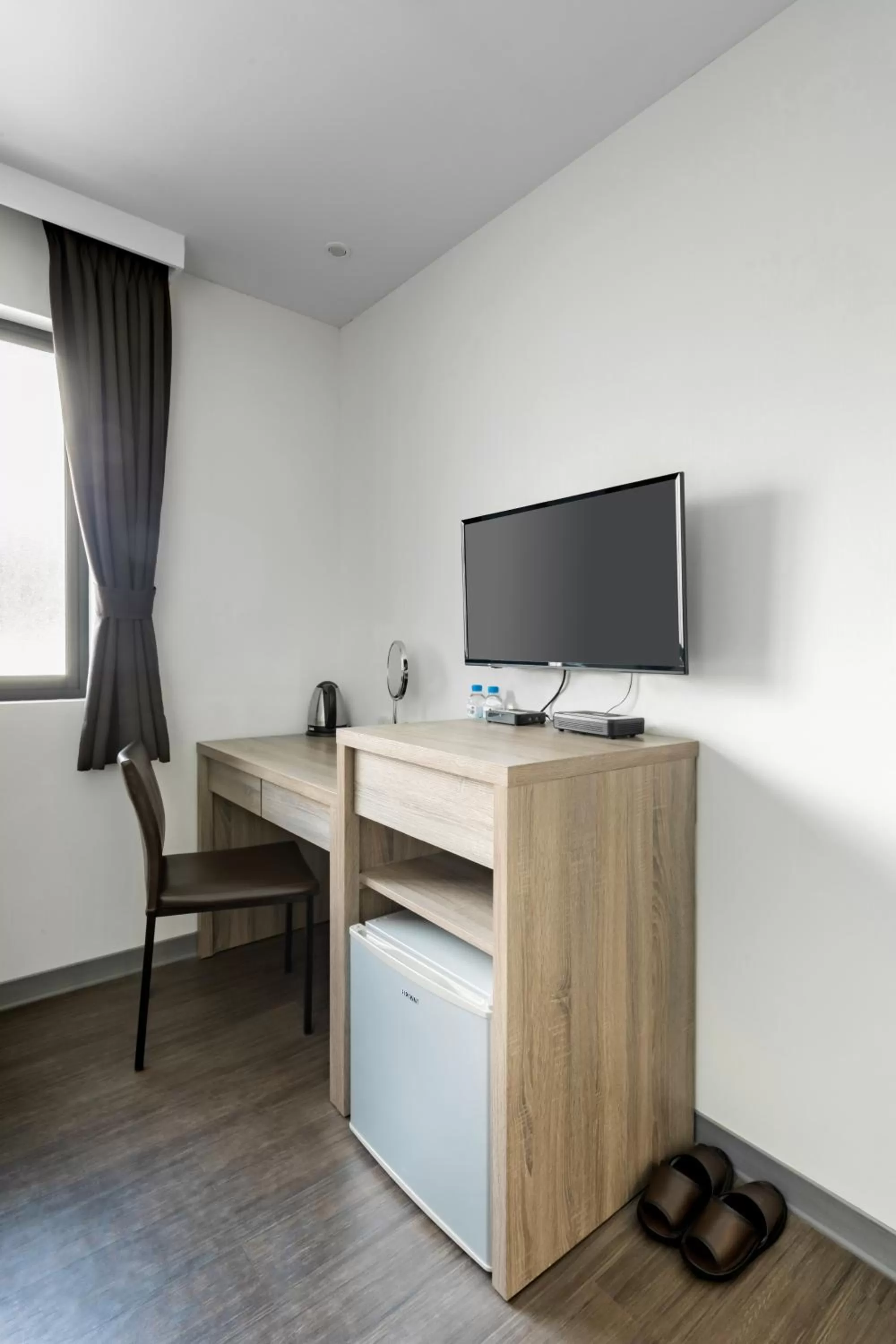 Photo of the whole room, TV/Entertainment Center in Hotel Brown - Chihkan Branch