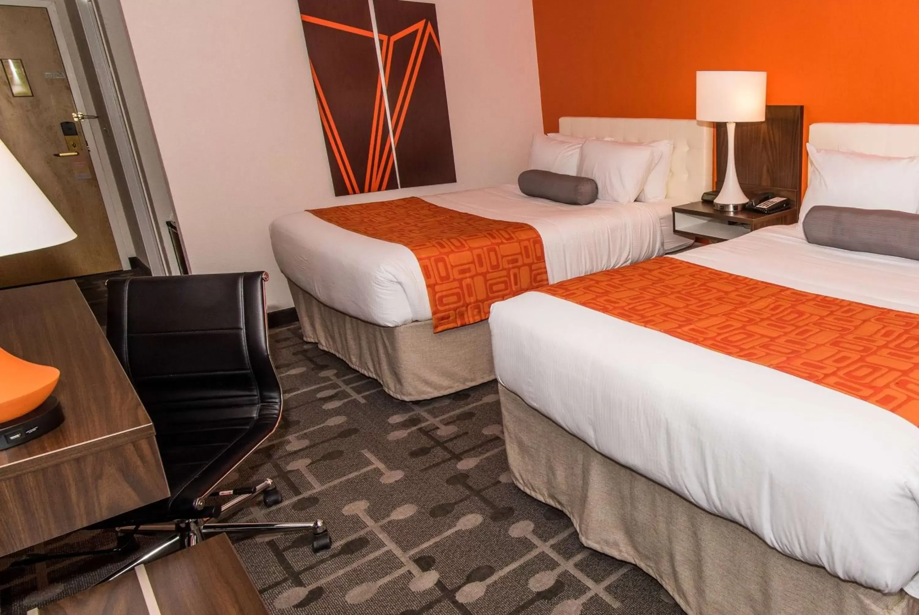 Photo of the whole room, Bed in Howard Johnson by Wyndham Portsmouth Photo of the whole room, Bed in Howard Johnson by Wyndham Portsmouth