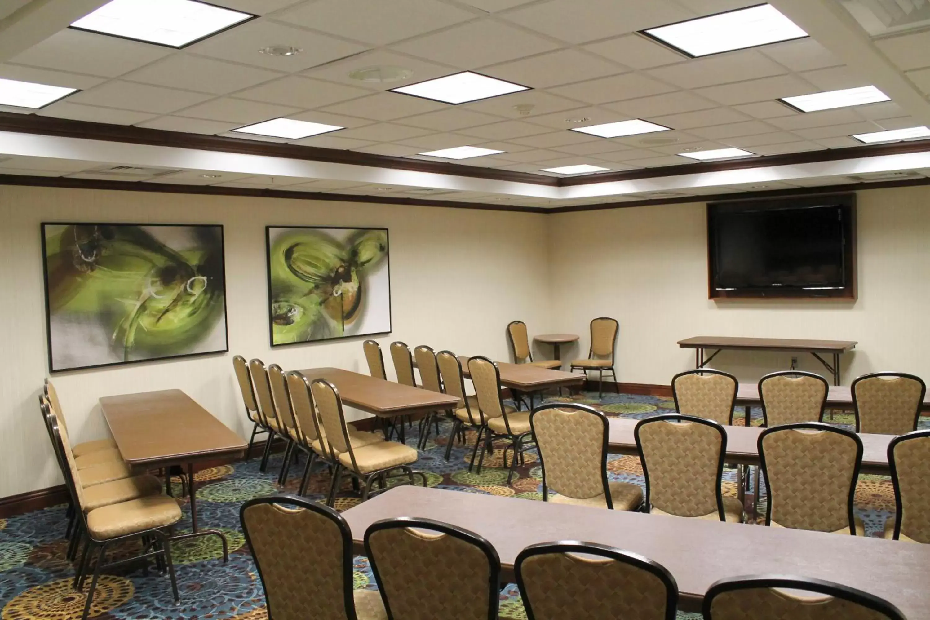 Meeting/conference room in Holiday Inn Express Hotel & Suites Cape Girardeau I-55, an IHG Hotel