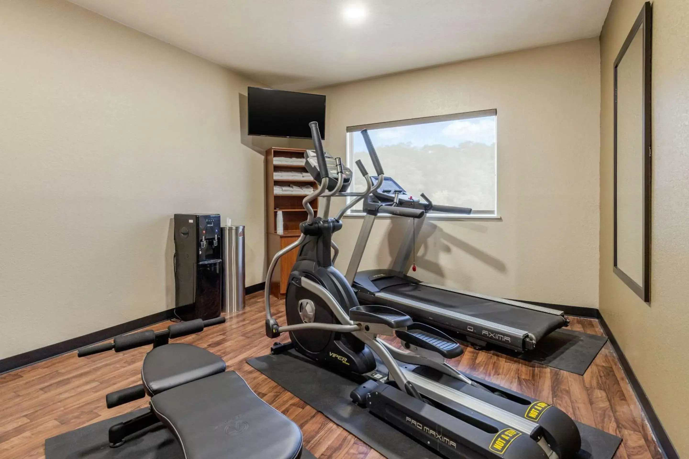 Fitness centre/facilities, Fitness Center/Facilities in Comfort Suites Airport North
