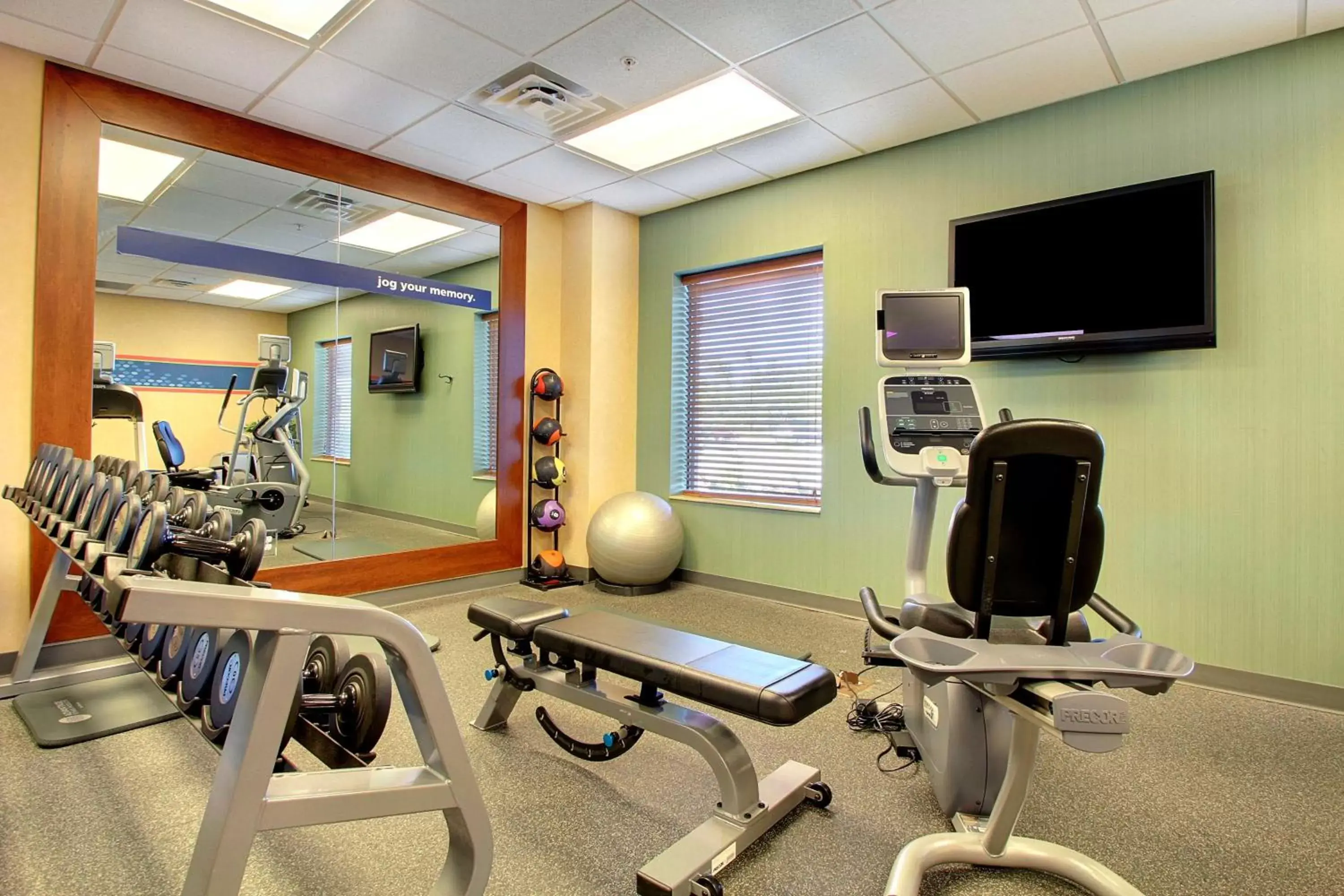 Fitness centre/facilities, Fitness Center/Facilities in Hampton Inn & Suites West Bend