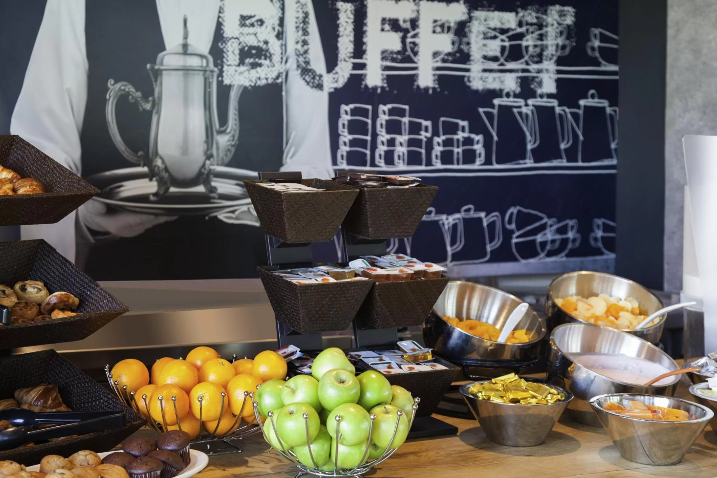 Restaurant/places to eat in ibis budget Hotel Edinburgh Park